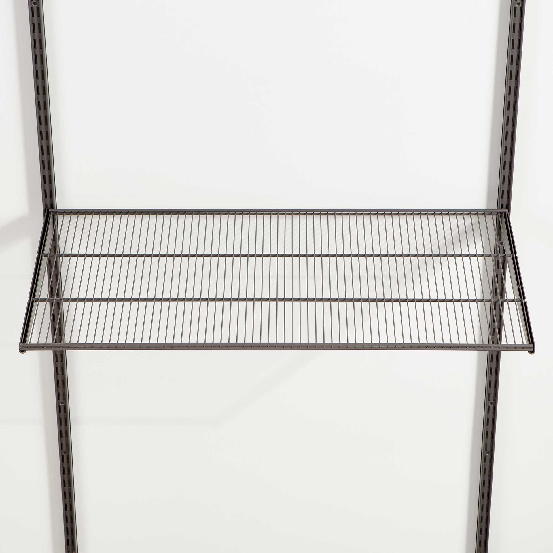 2400884 ELFA GARAGE+ TRÅDHYLDE 90X52CM 2