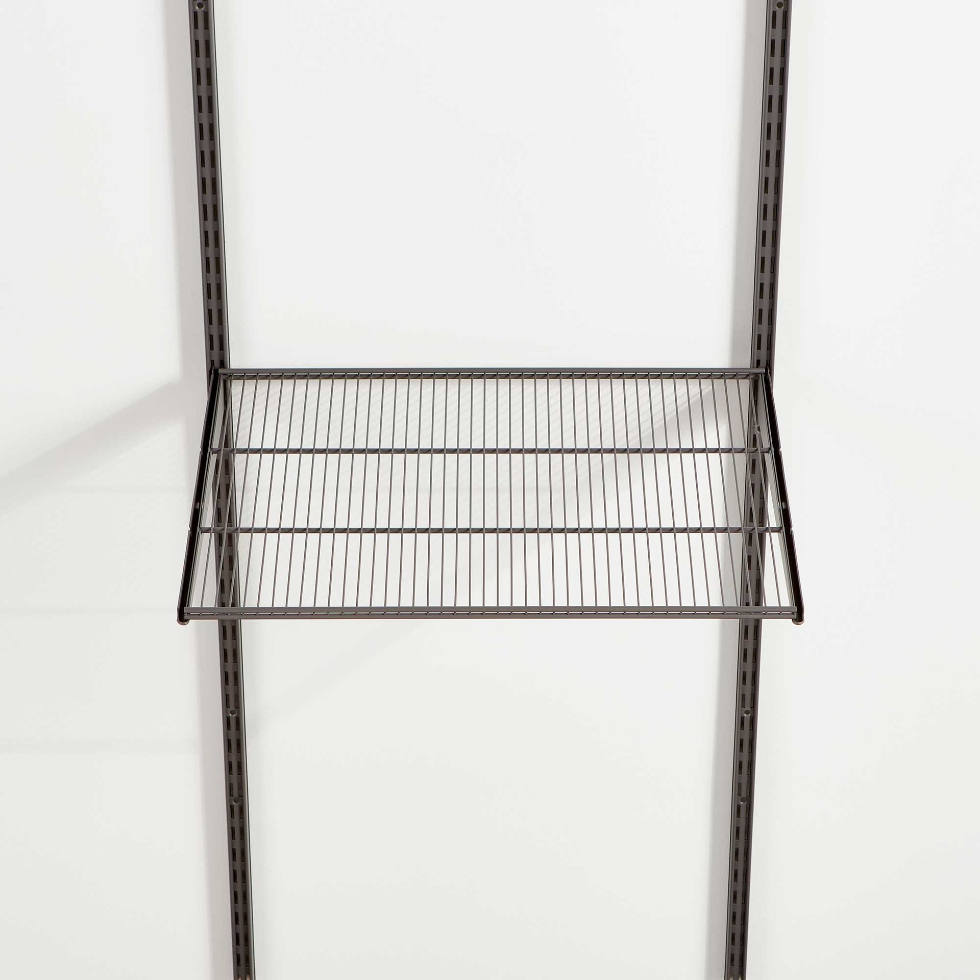 2400883 ELFA GARAGE+ TRÅDHYLDE 60X52CM 2