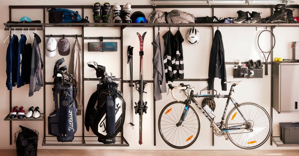 2400889 ELFA GARAGE+ CYKELHOLDER VANDRET MATGRÅ 312X318X344MM 3