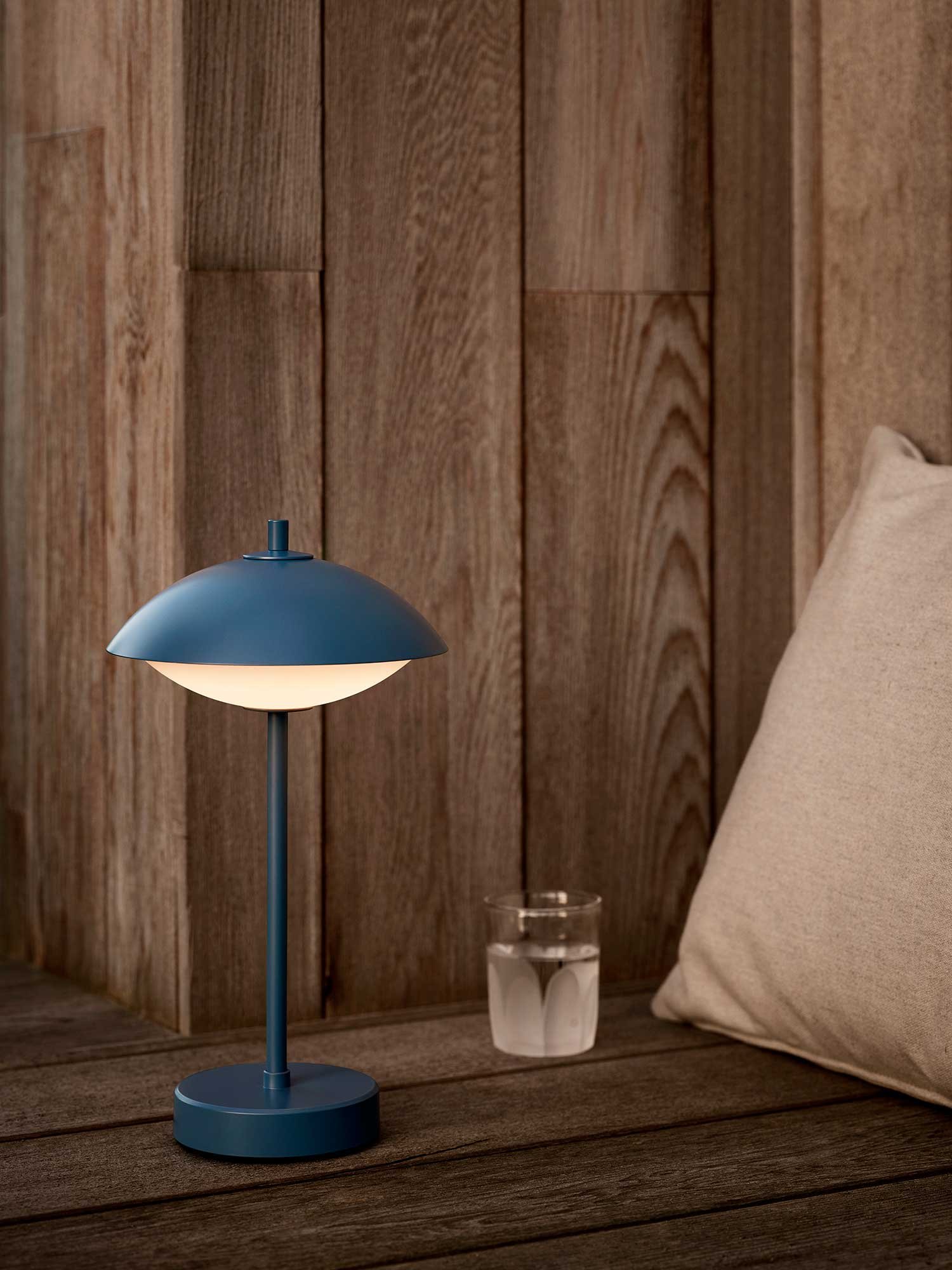 9147069 FH MUSLING BORDLAMPE PORTABLE IP44 DUSK BLUE 2