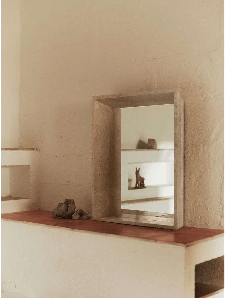9147628 FERM LIVING LANCET SPEJL TRAVETINE 63,5X53X12CM 3