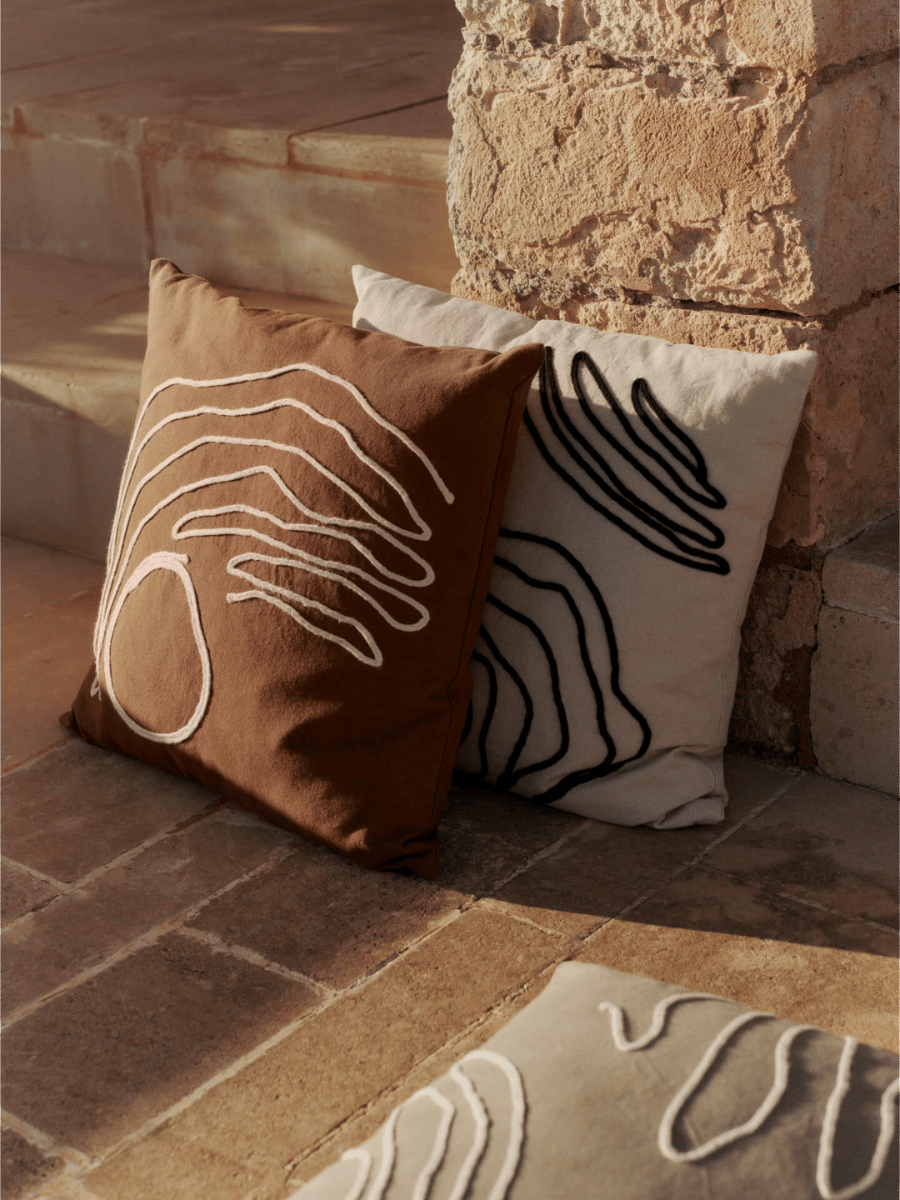 9147622 FERM LIVING JOT PUDE AGED GOLD 50X50CM 2
