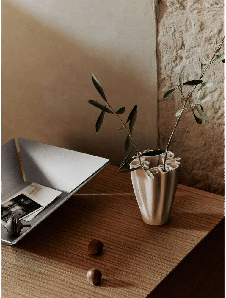 9147620 FERM LIVING DEDALI VASE 18CM OFF WHITE 4