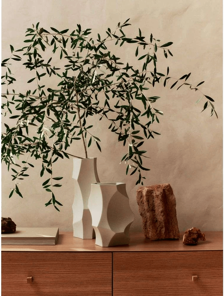 9147613 FERM LIVING CUEVA VASE 37 OFF WHITE 2