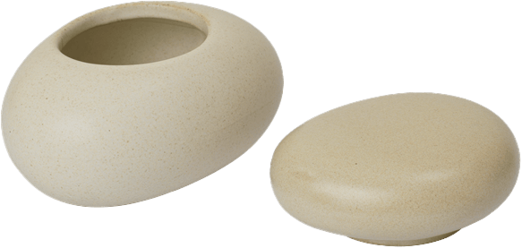 9147606 FERM LIVING PEBBLE BOKS LILLE SAND CREAM 2