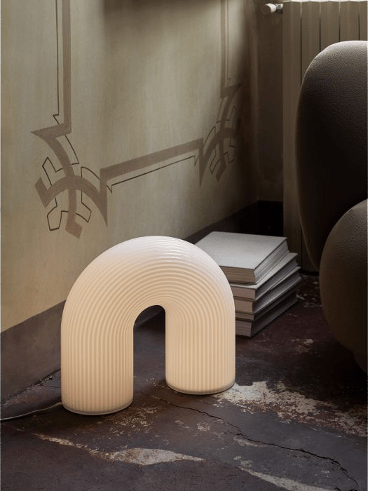 9147582 FERM LIVING VUELTA GULVLAMPE HVID 2