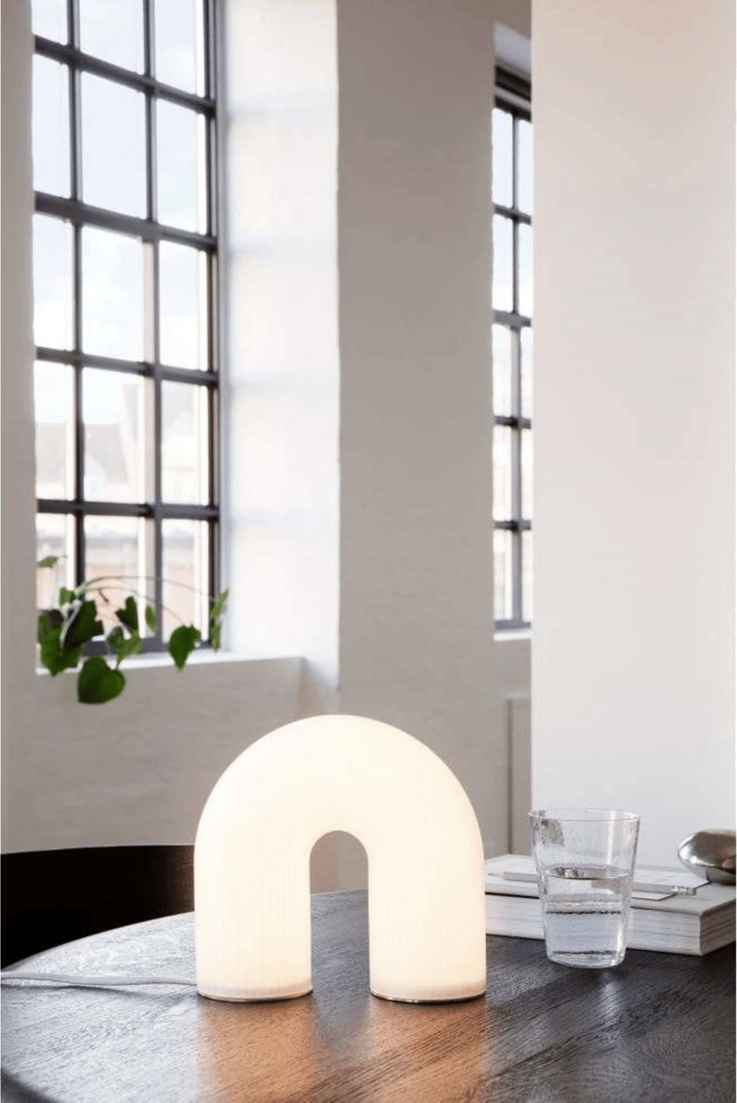 9147570 FERM LIVING VUELTA BORDLAMPE HVID 3