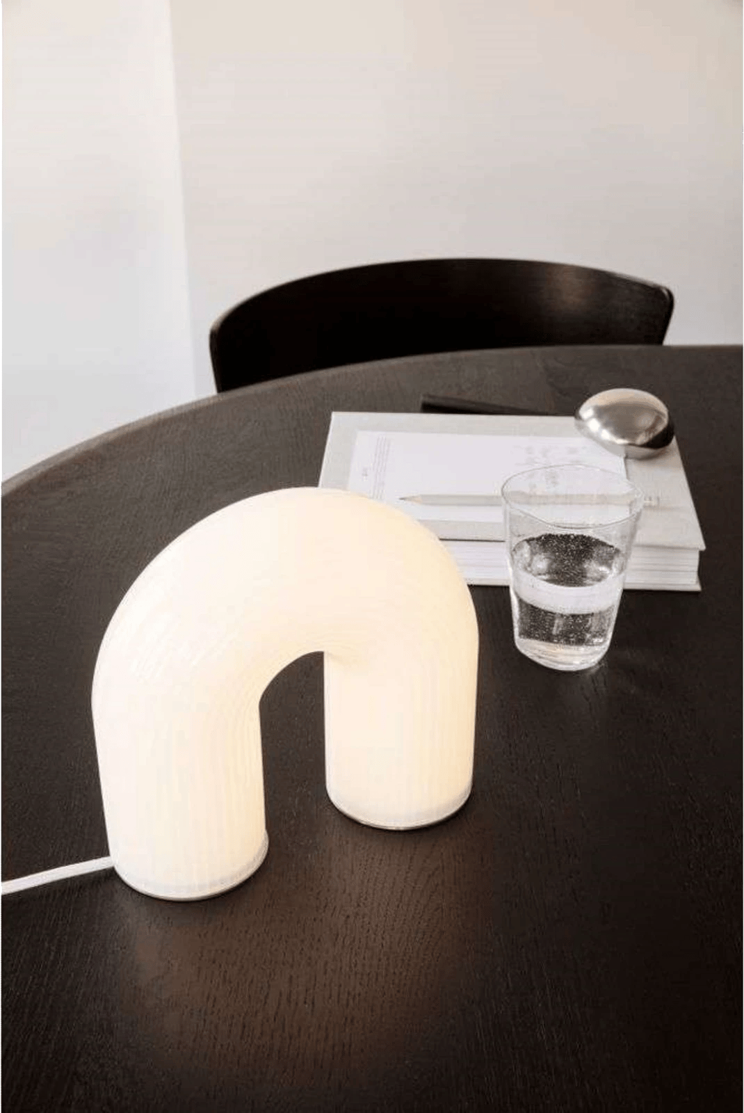 9147570 FERM LIVING VUELTA BORDLAMPE HVID 4