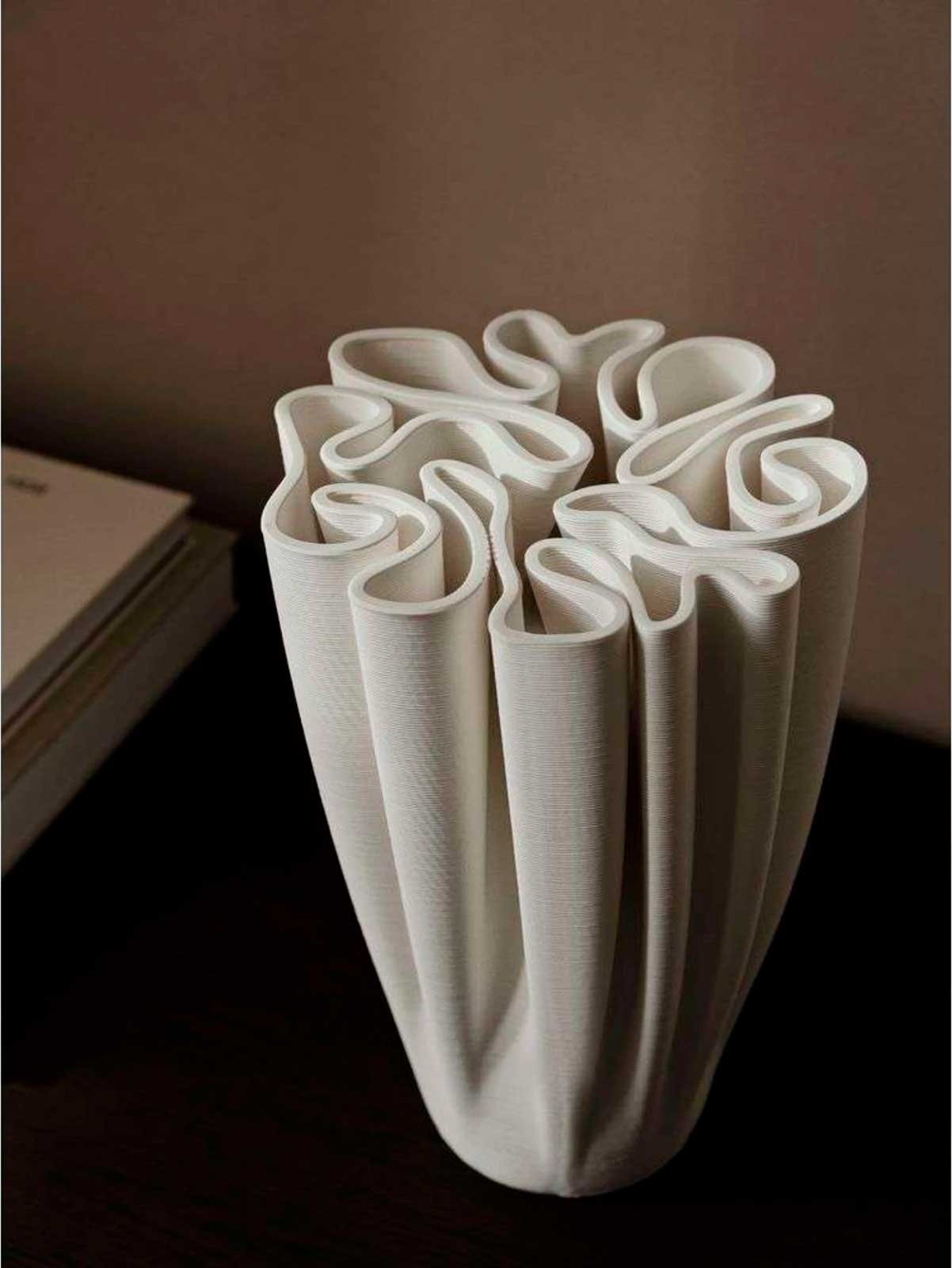 9147589 FERM LIVING DEDALI VASE OFF WHITE 2