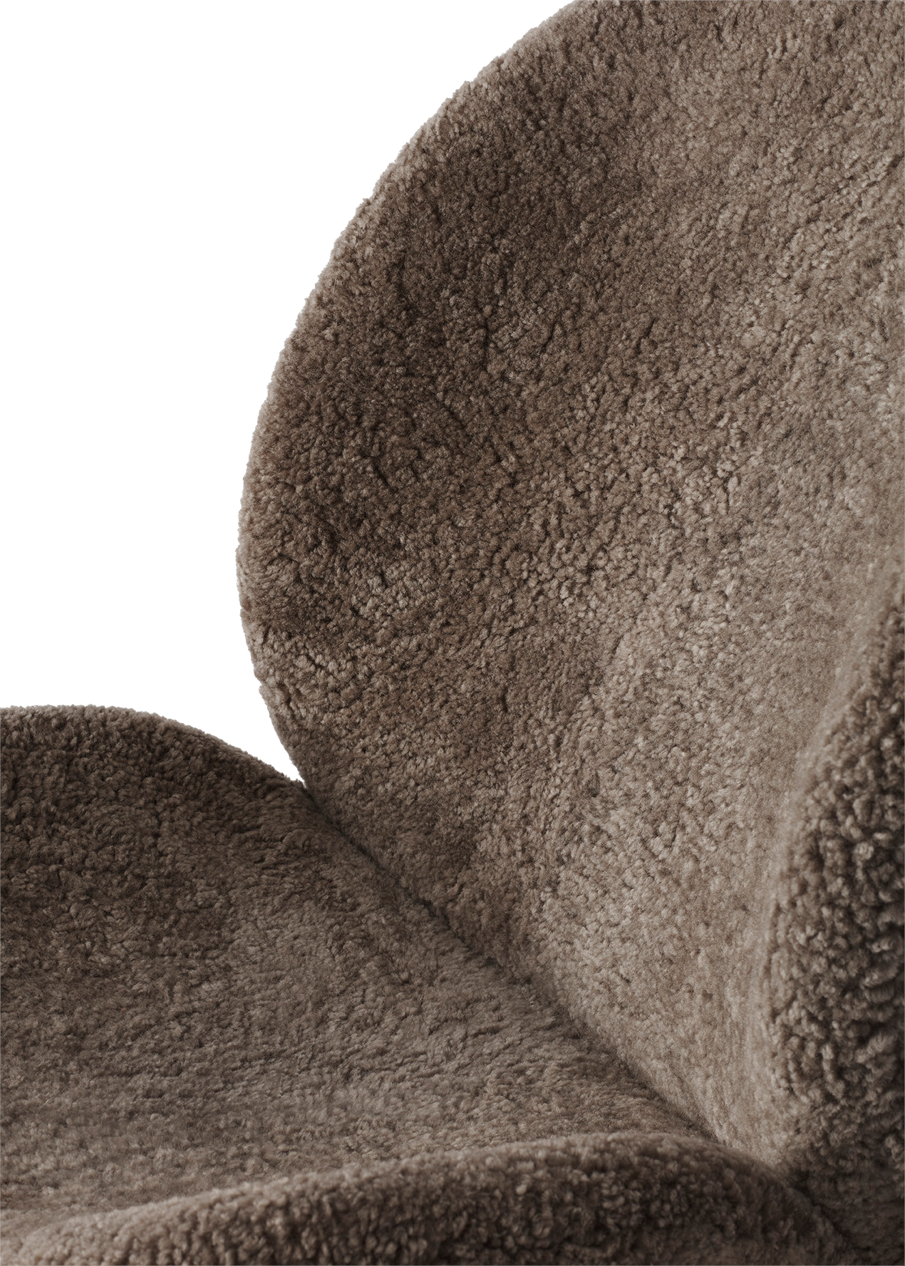 9147747 VIPP LODGE LÆNESTOL LOW BACK MØRK EG CURLY 07 UMBER 3