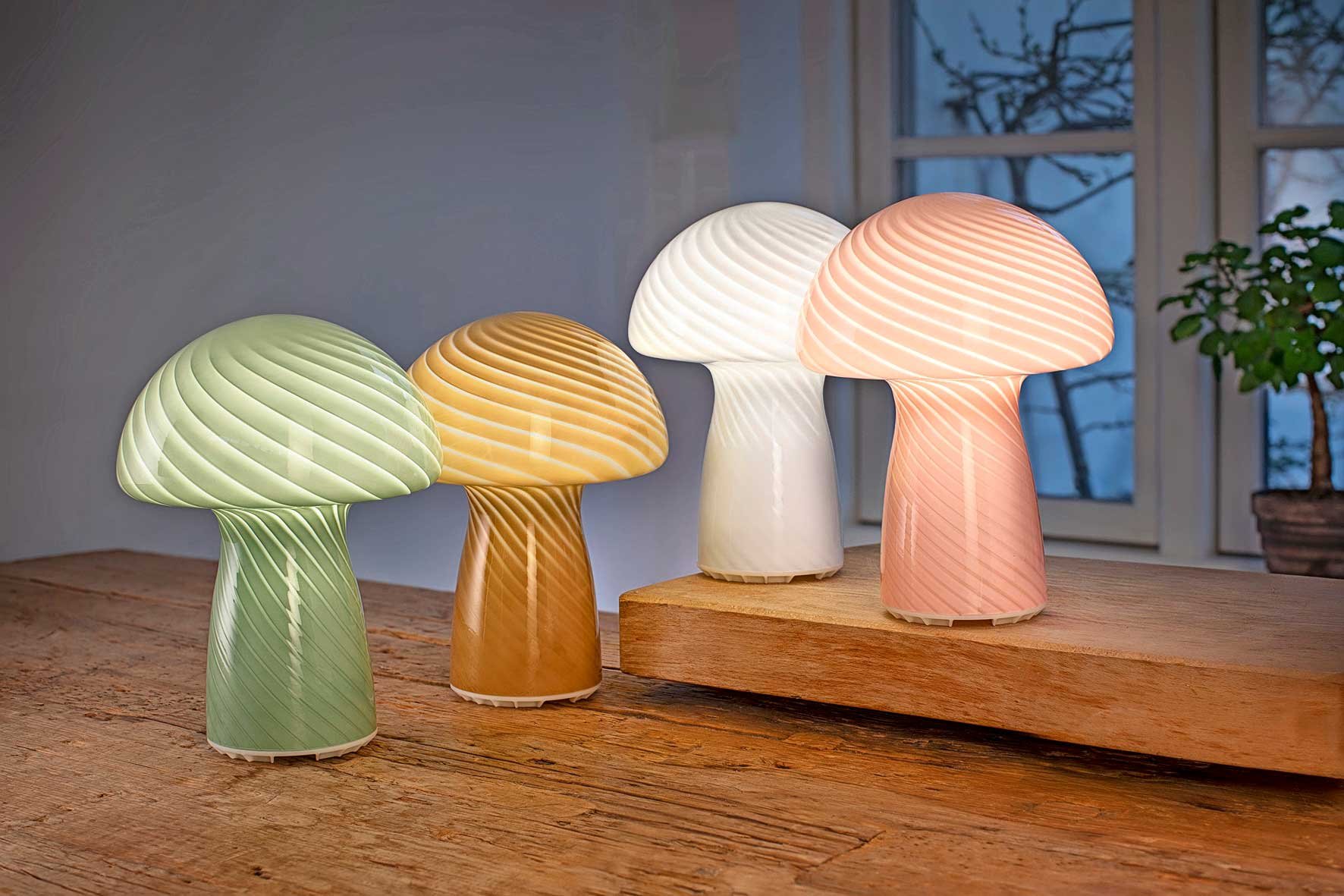 2502300 VELI LINE STRIPE MUSHROOM HVID LAMPE MED RILLER 16X22CM 1