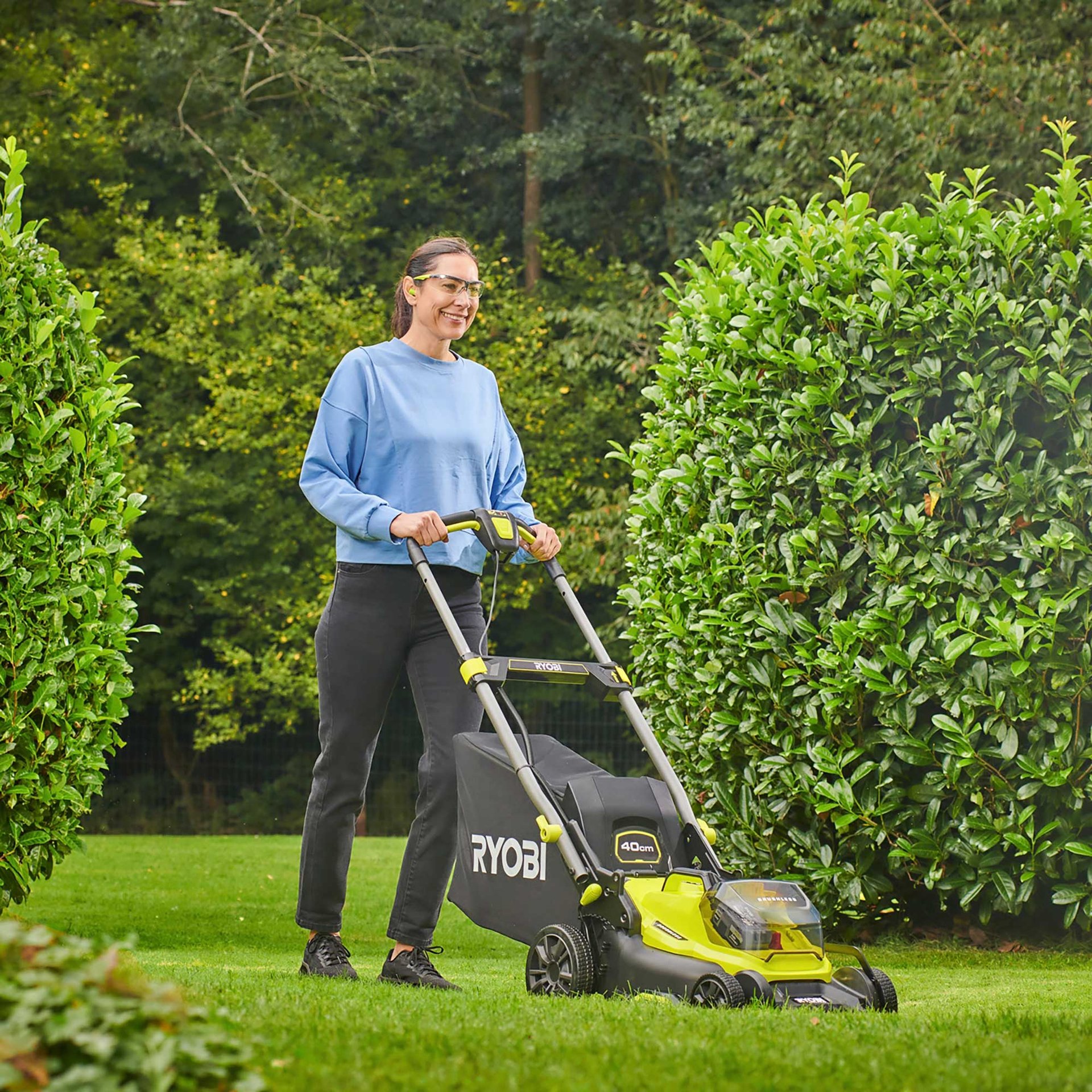 2394007 RYOBI PLÆNEKLIPPER RY18LMX40C 240 2