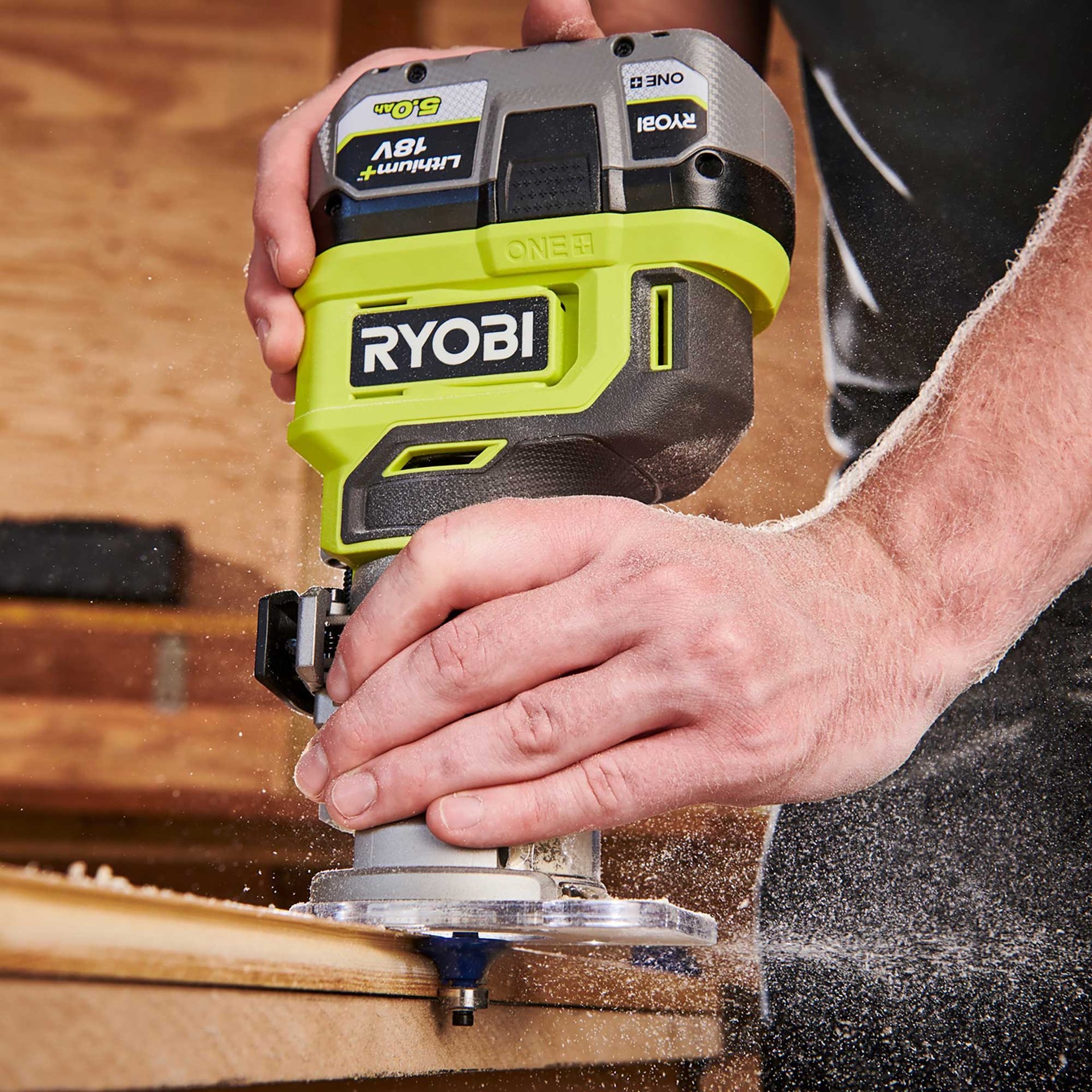 2306088 RYOBI OVERFRÆSER RTR18 0 3