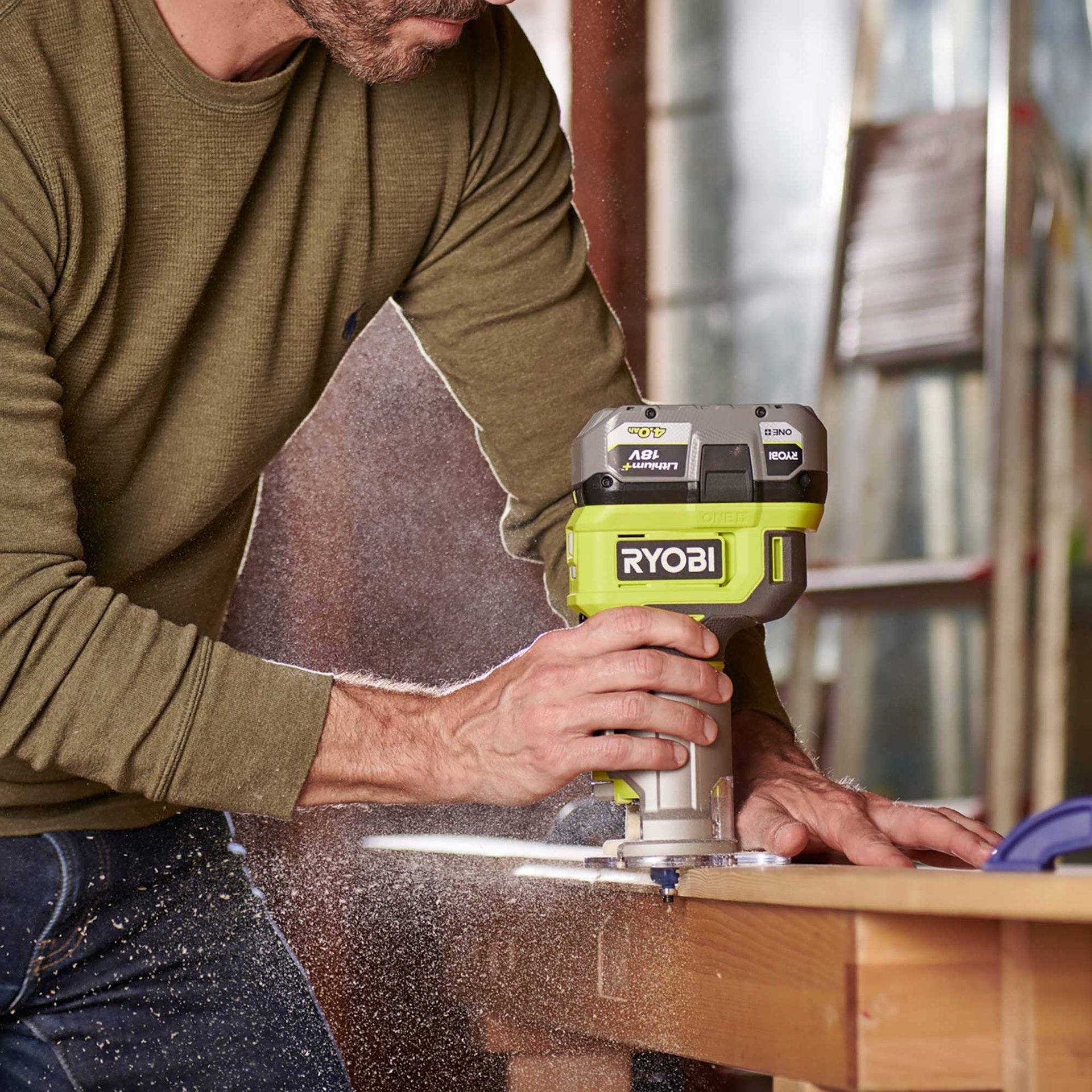 2306088 RYOBI OVERFRÆSER RTR18 0 2