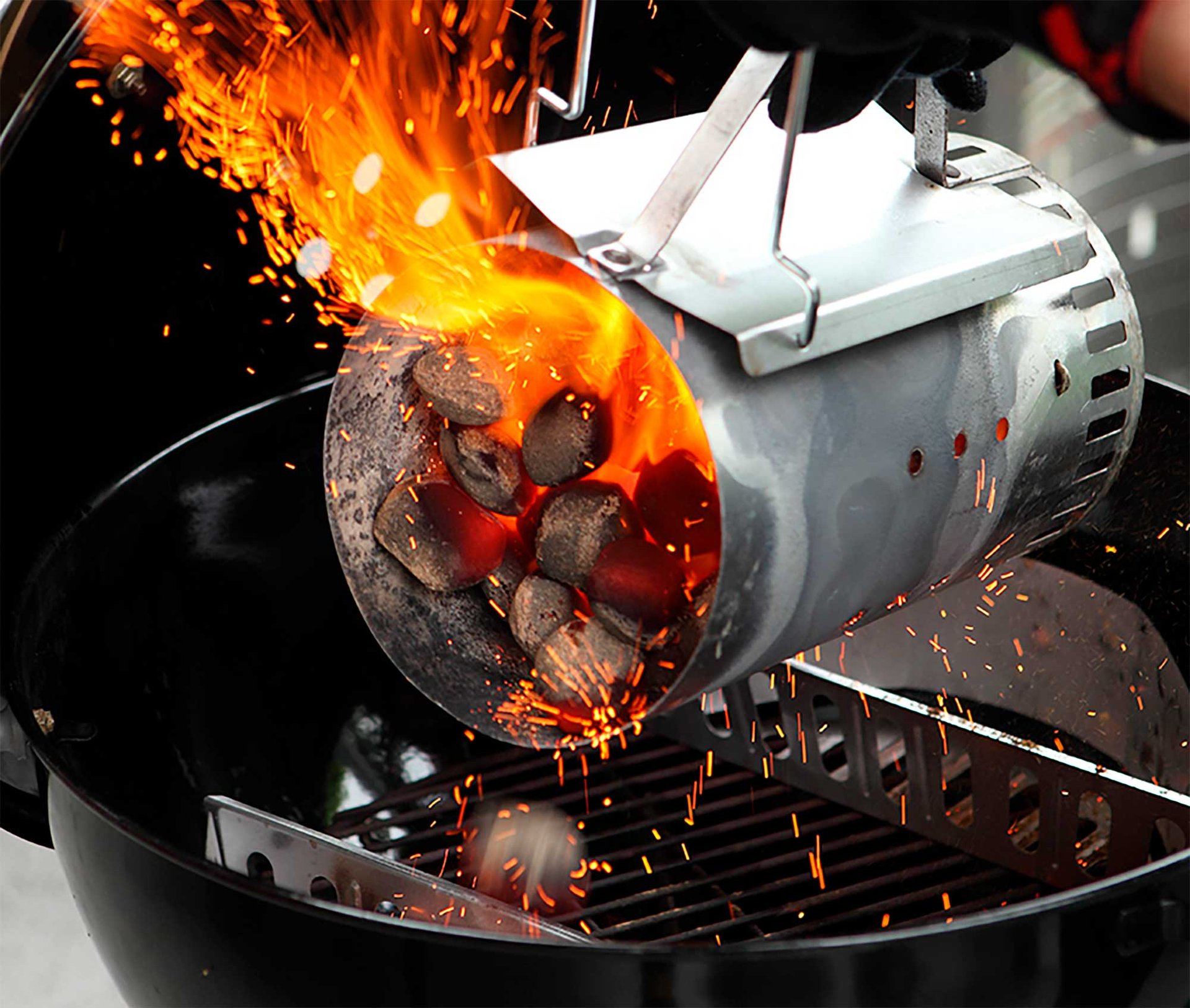 1995033 WEBER MASTER TOUCH E 5755 GBS SE SORT KULGRILL 3