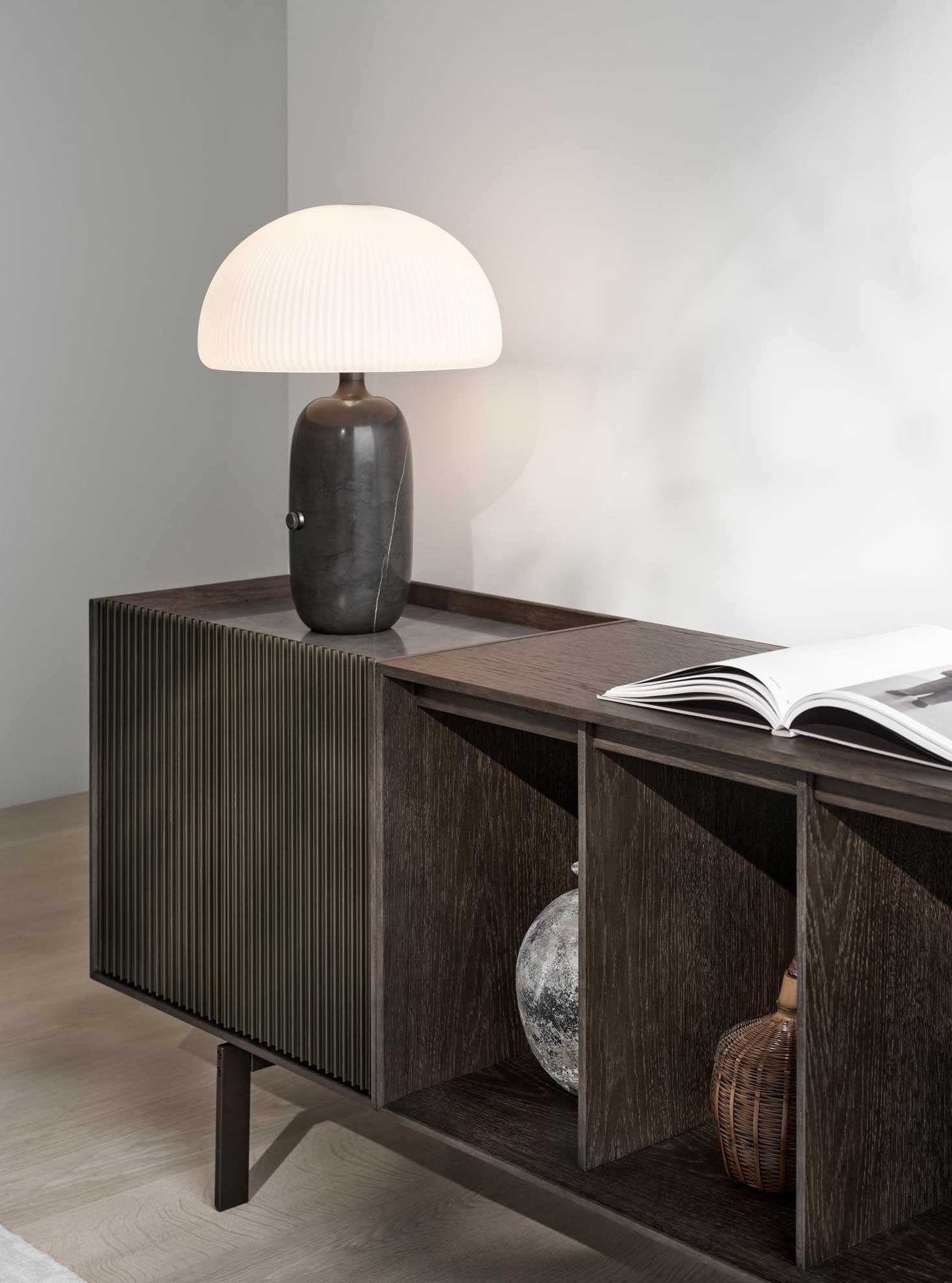 9148222 VIPP 675 HERO 1 KABINET MØRK EG MARMOR 7
