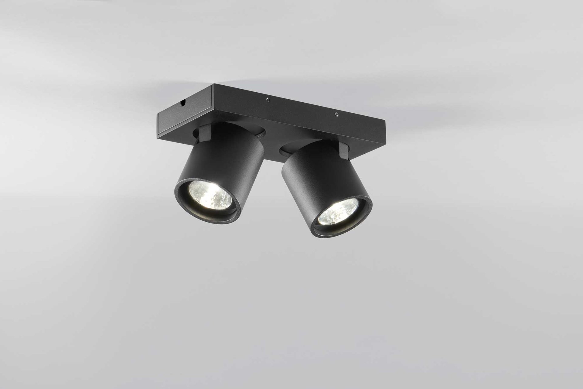 9149444 FOCUS 2 LOFTLAMPE SORT 2