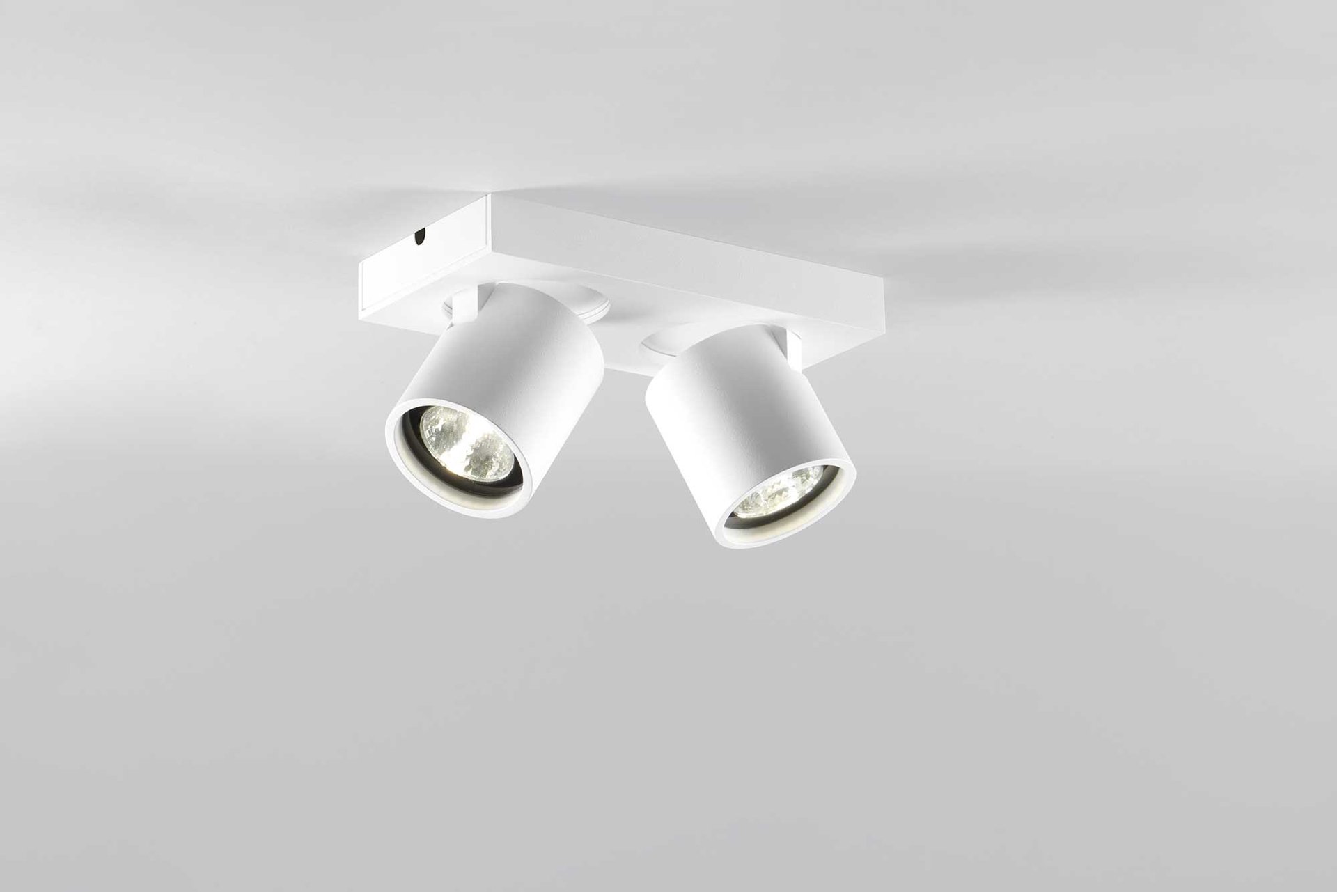 9149445 FOCUS 2 LOFTLAMPE HVID 2