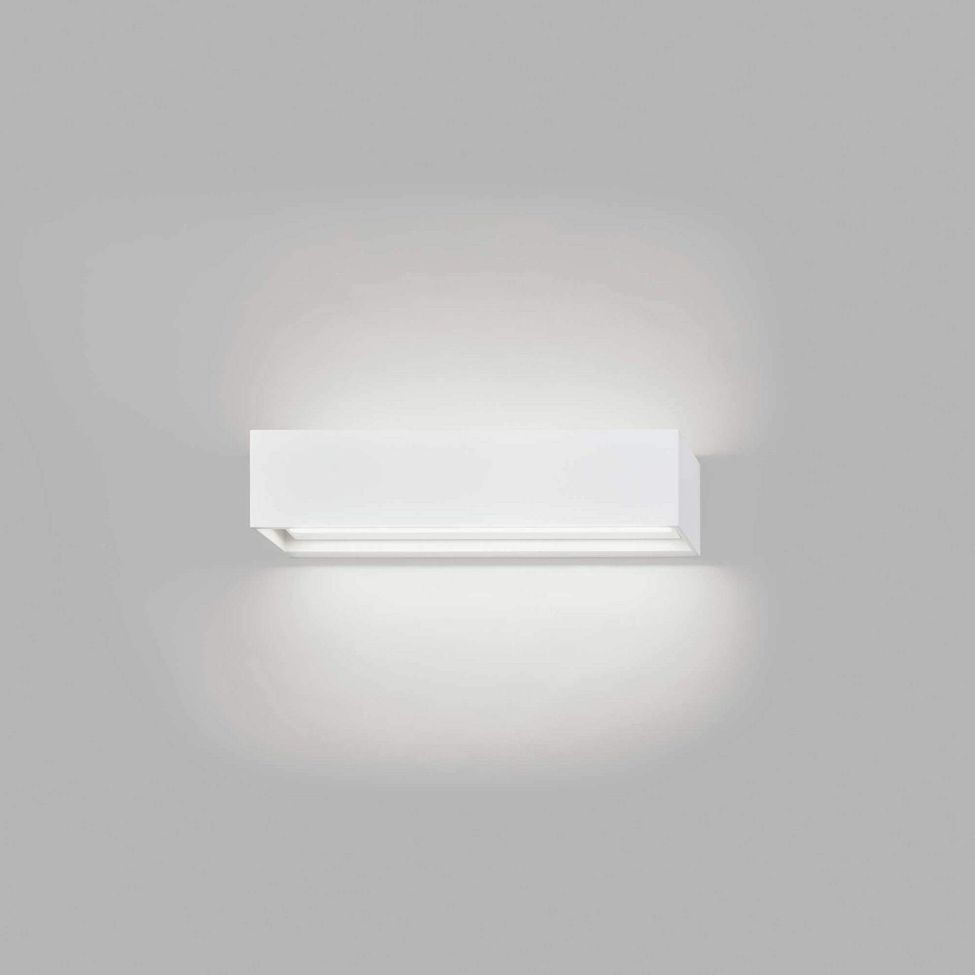 9149435 LINEA W1 VÆGLAMPE 300 HVID 3