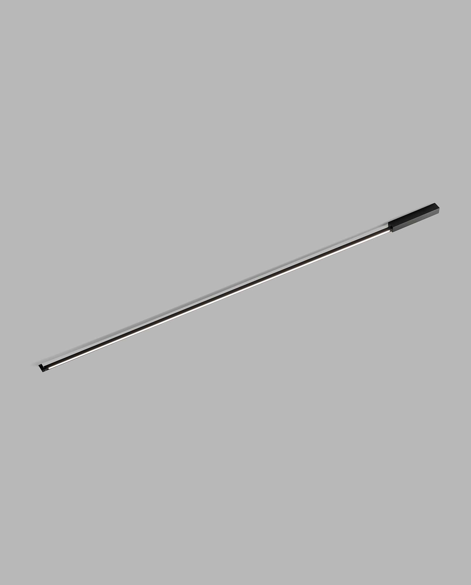 9149411 STRIPE CW 2000 LOFTVÆGLAMPE SORT 2