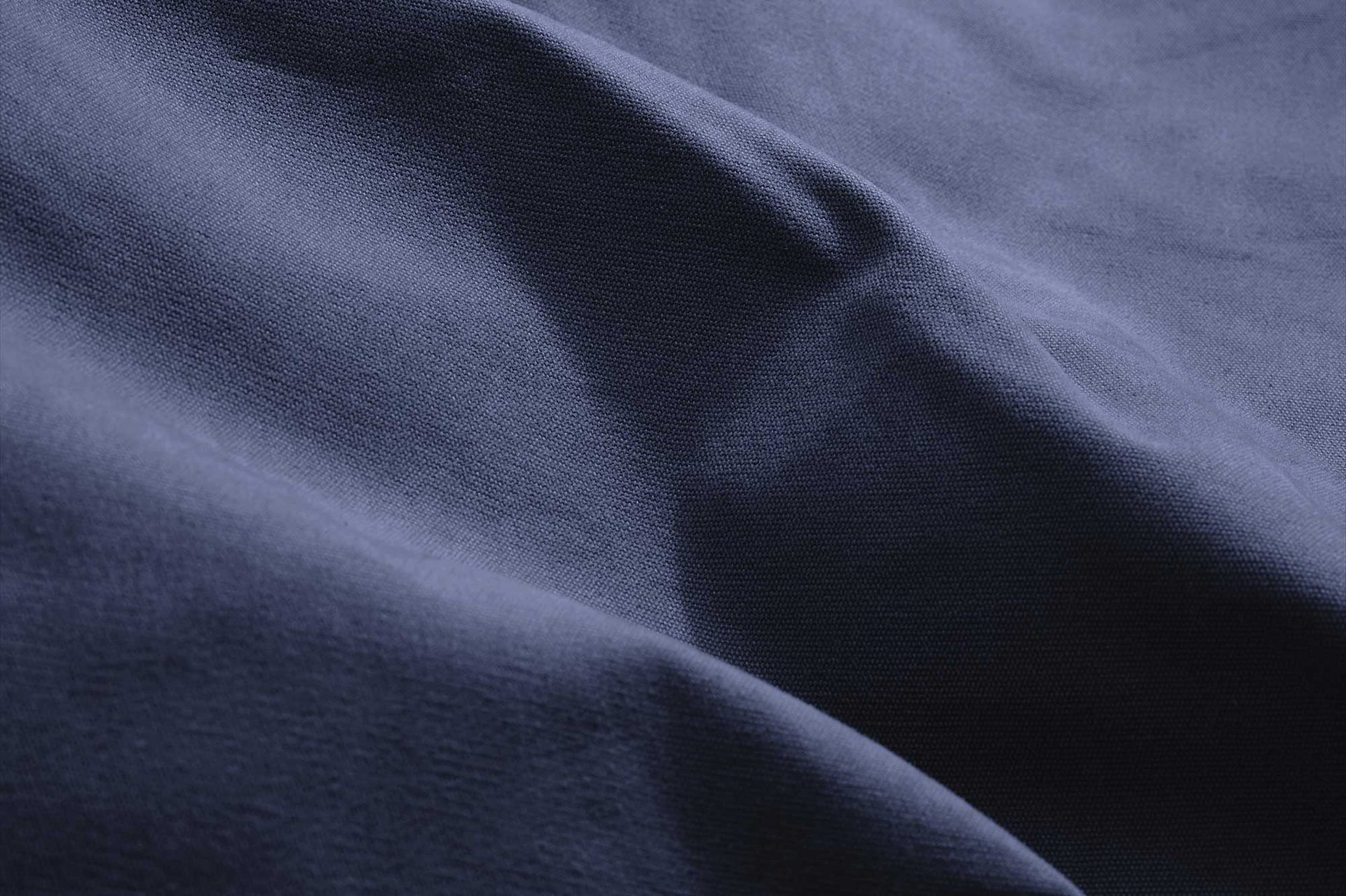 9149158 Fatboy The Original Canvas Recycled Crown Blue Closeup 01 107234