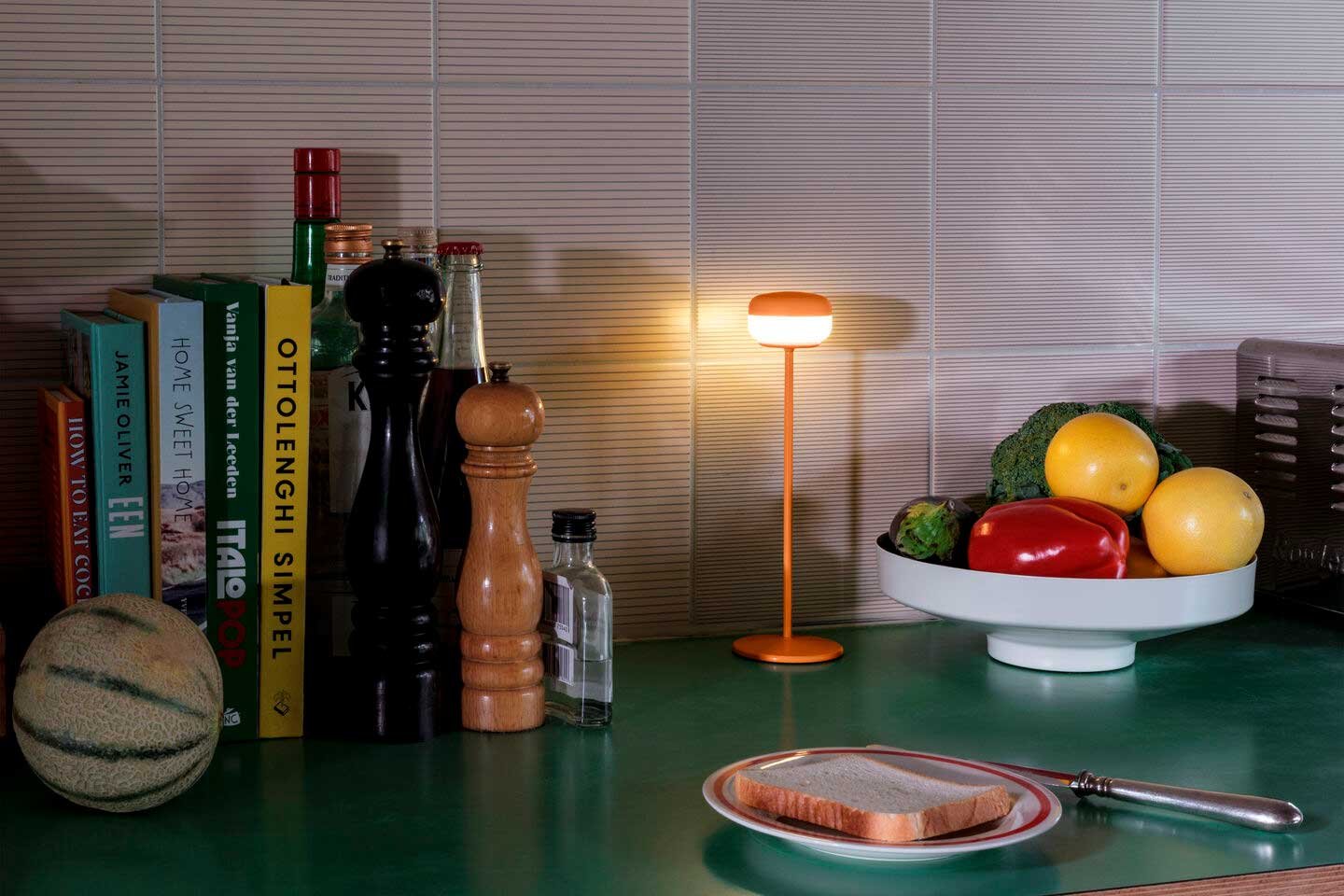 9149230 FATBOY CHEERIO BORDLAMPE TRÅDLØS SUNNY ORANGE 5