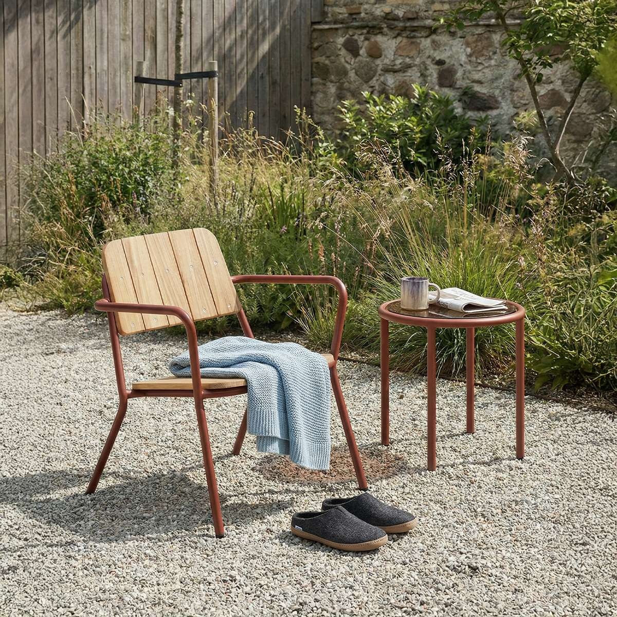 Variant 8603253 Kirra Lounge Patio Chair Chestnut IMG 04 Lifestyle 1200X1200