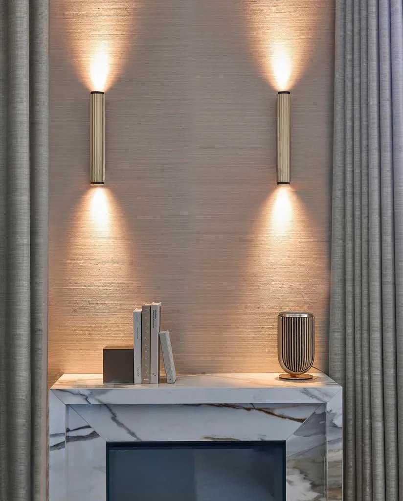 Velvet W1 Brassblk Lplifestyle 3