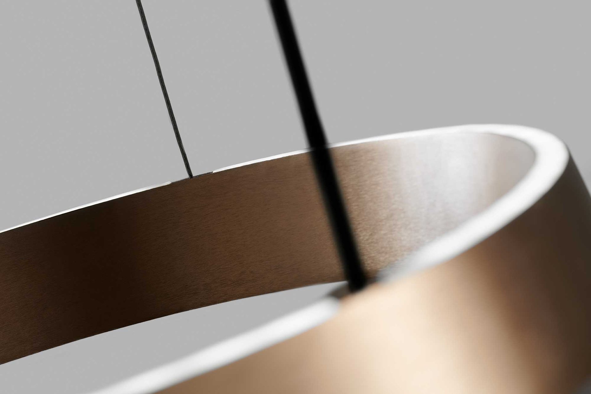 EDGE ROUND R500 Rose Gold Detail 1 270542
