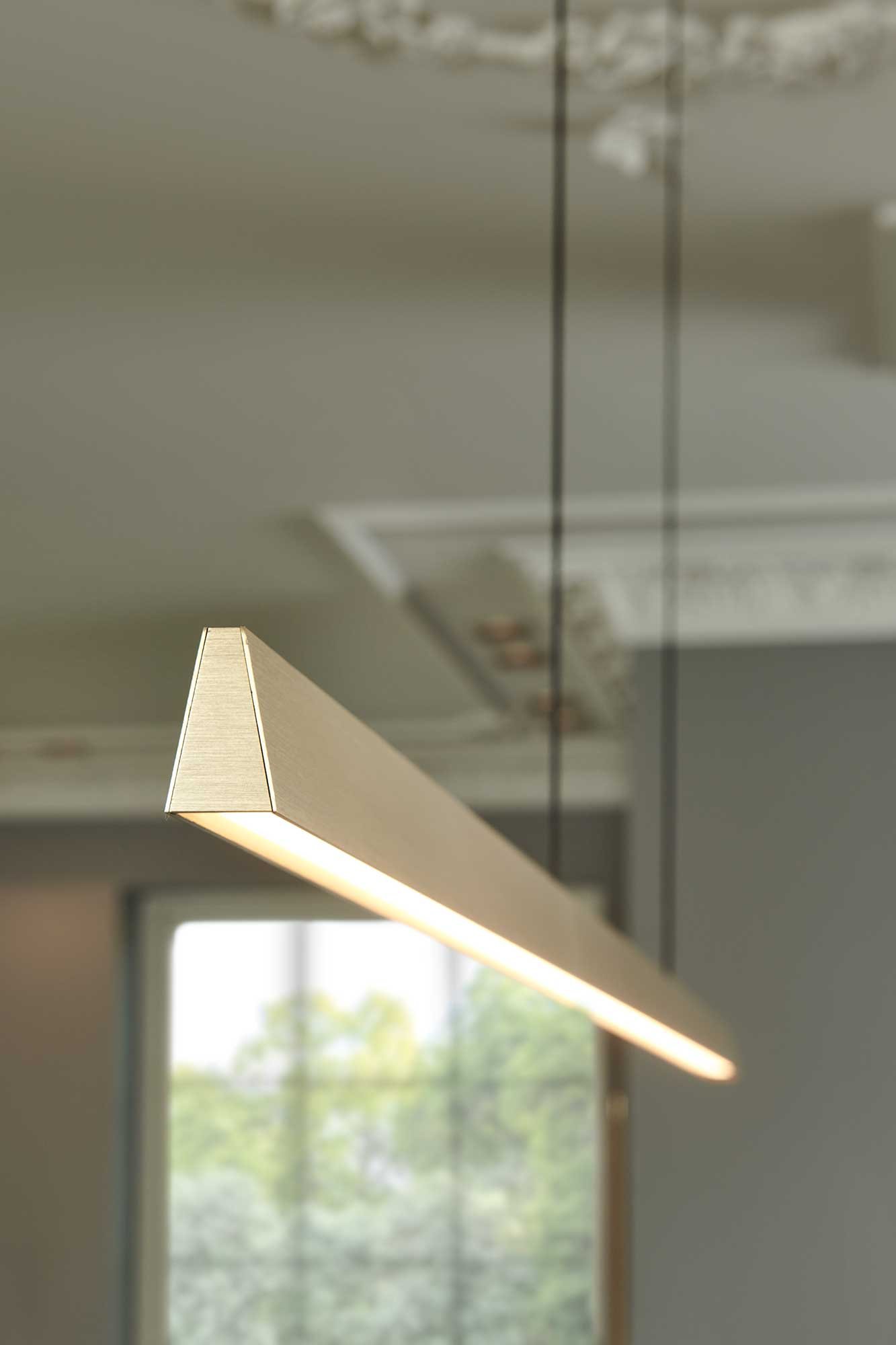 EDGE LINEAR S2000 Brass Lplifestyle V2 270566