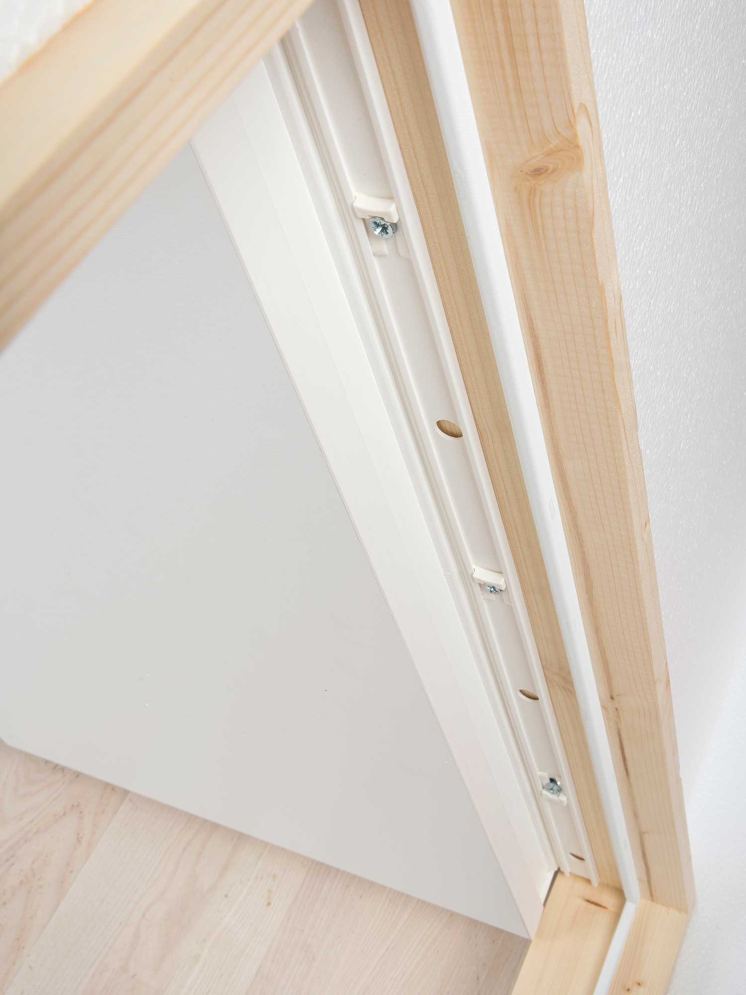 1619470 SKUNKLEM CLICKFIX 56 WH 3