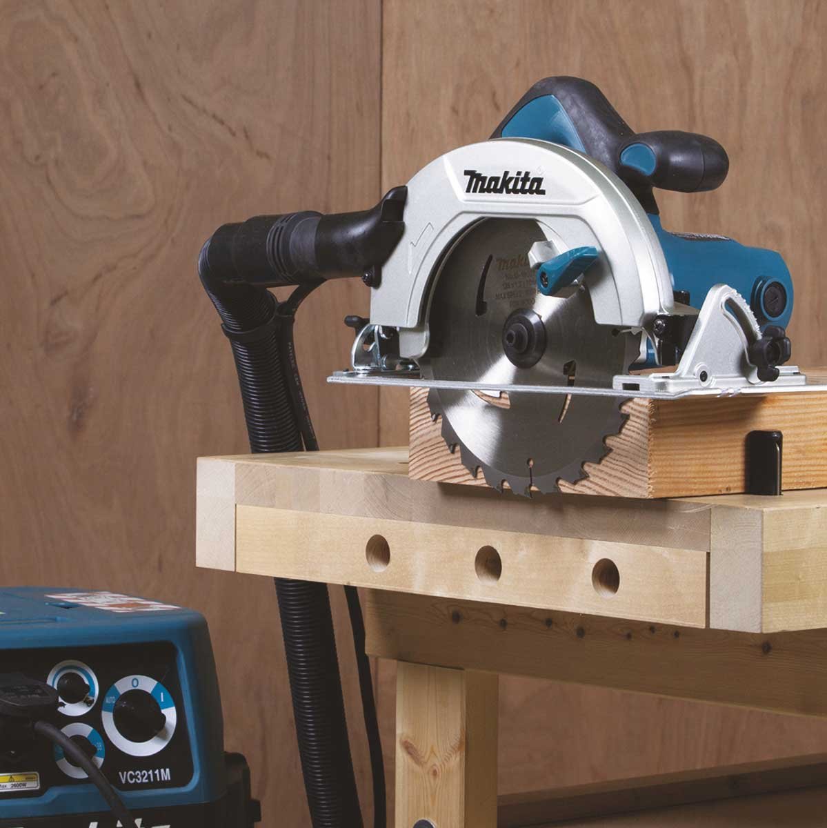 1819657 MAKITA RUNDSAV HS7601 1200W 2