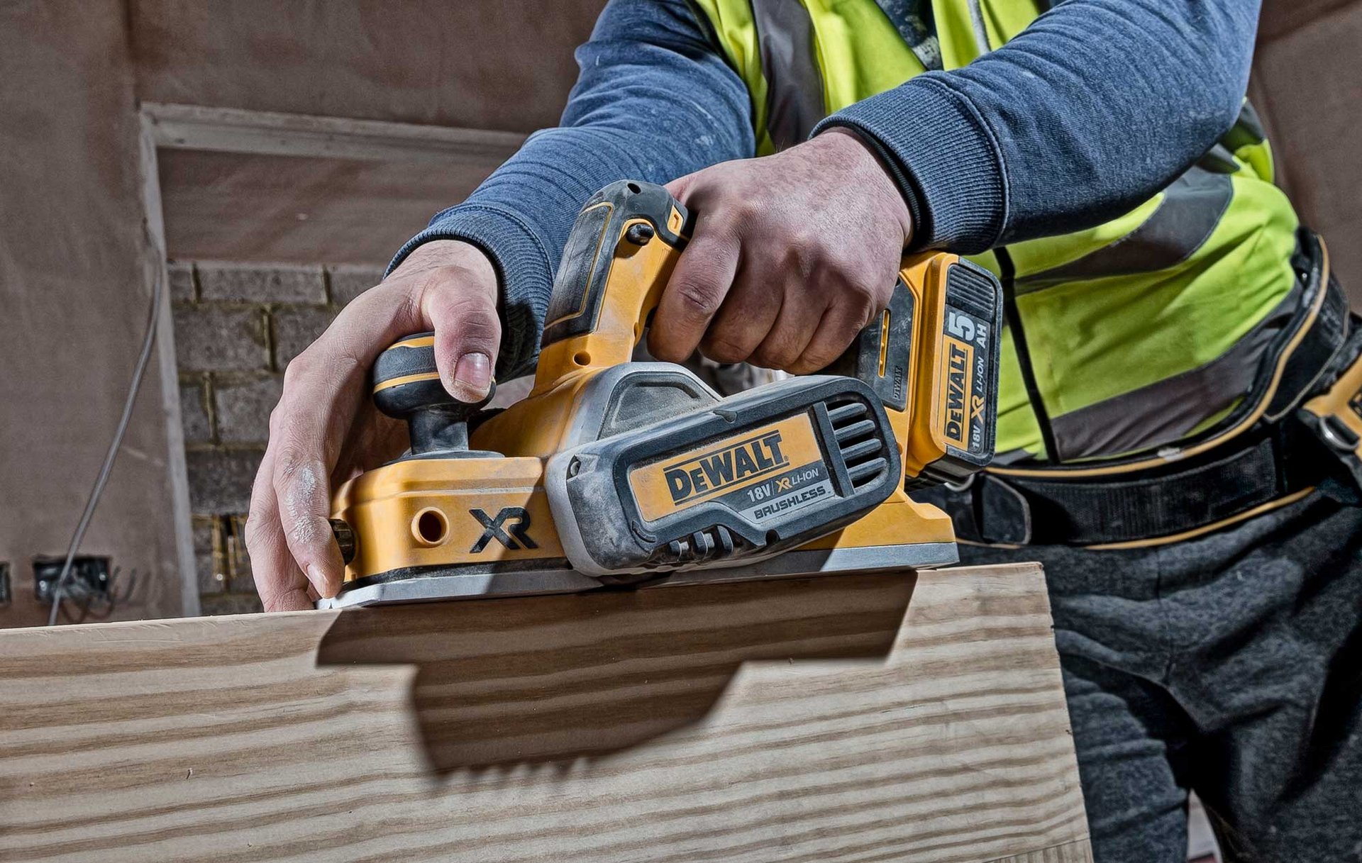 1869033 DEWALT HØVL 18V XR KULLØS 2