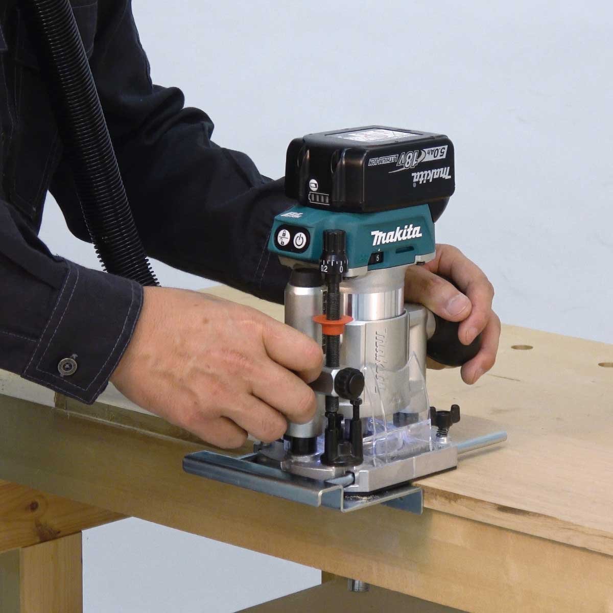 1942536 MAKITA ENHÅNDSFRÆSER 18V 3