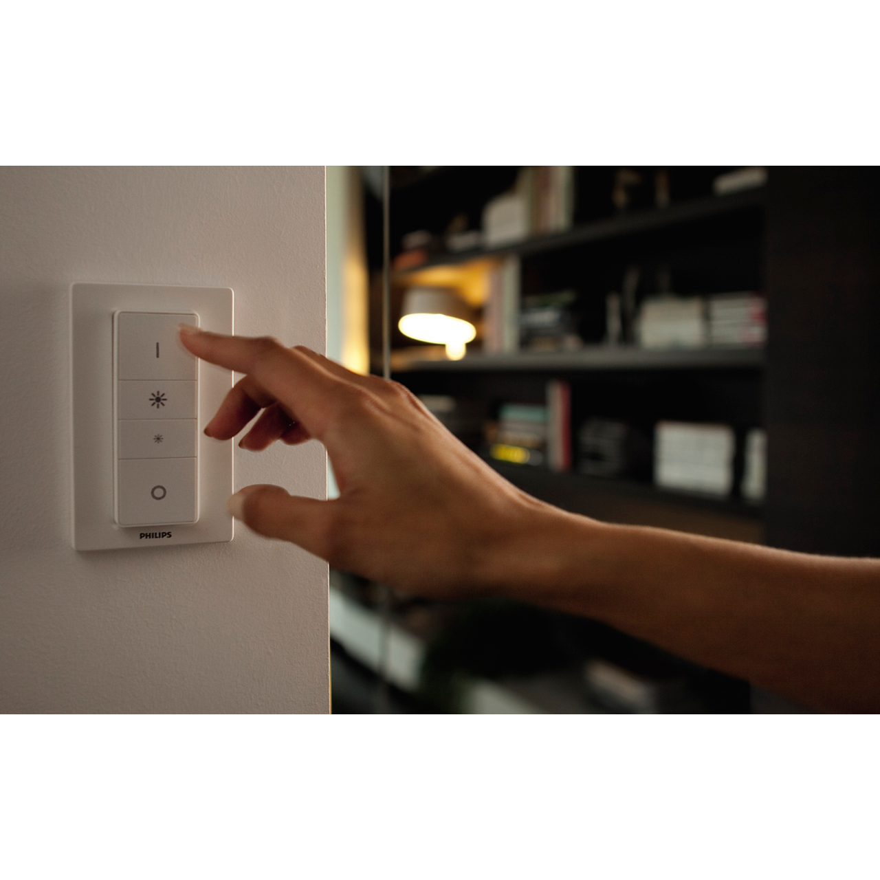 1943660 PHILIPS HUE BURATTO 2 SPOT LED4