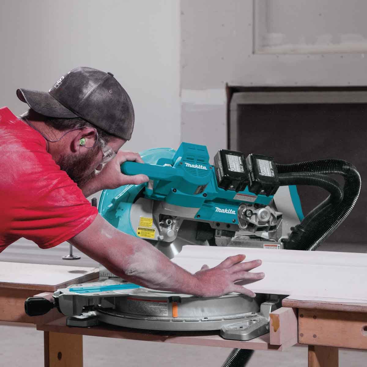 1953191 MAKITA 18VX2 KAP GERINGSSAV