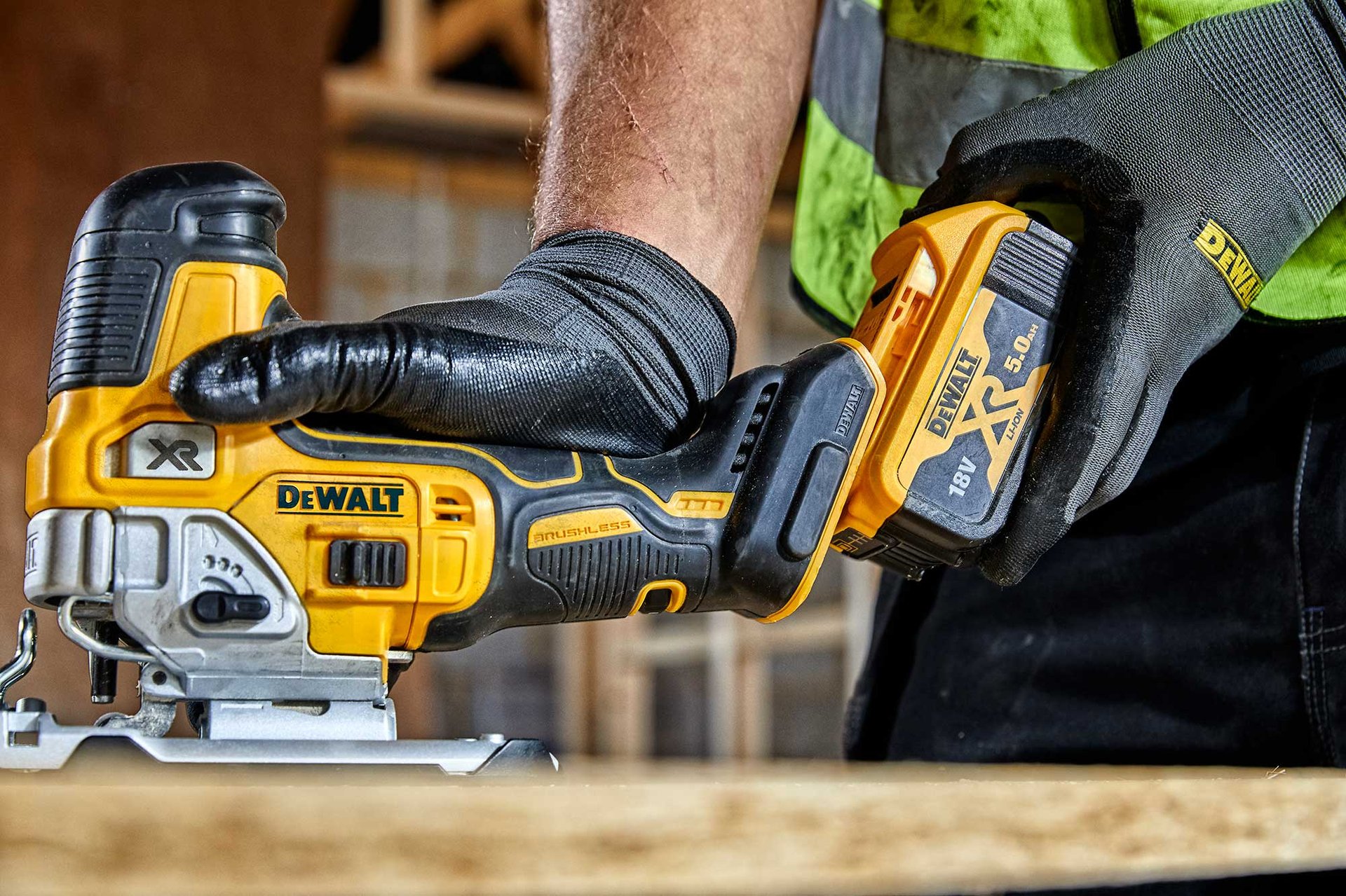 2001602 DEWALT 18V XR KULLØS STIKSAV 2