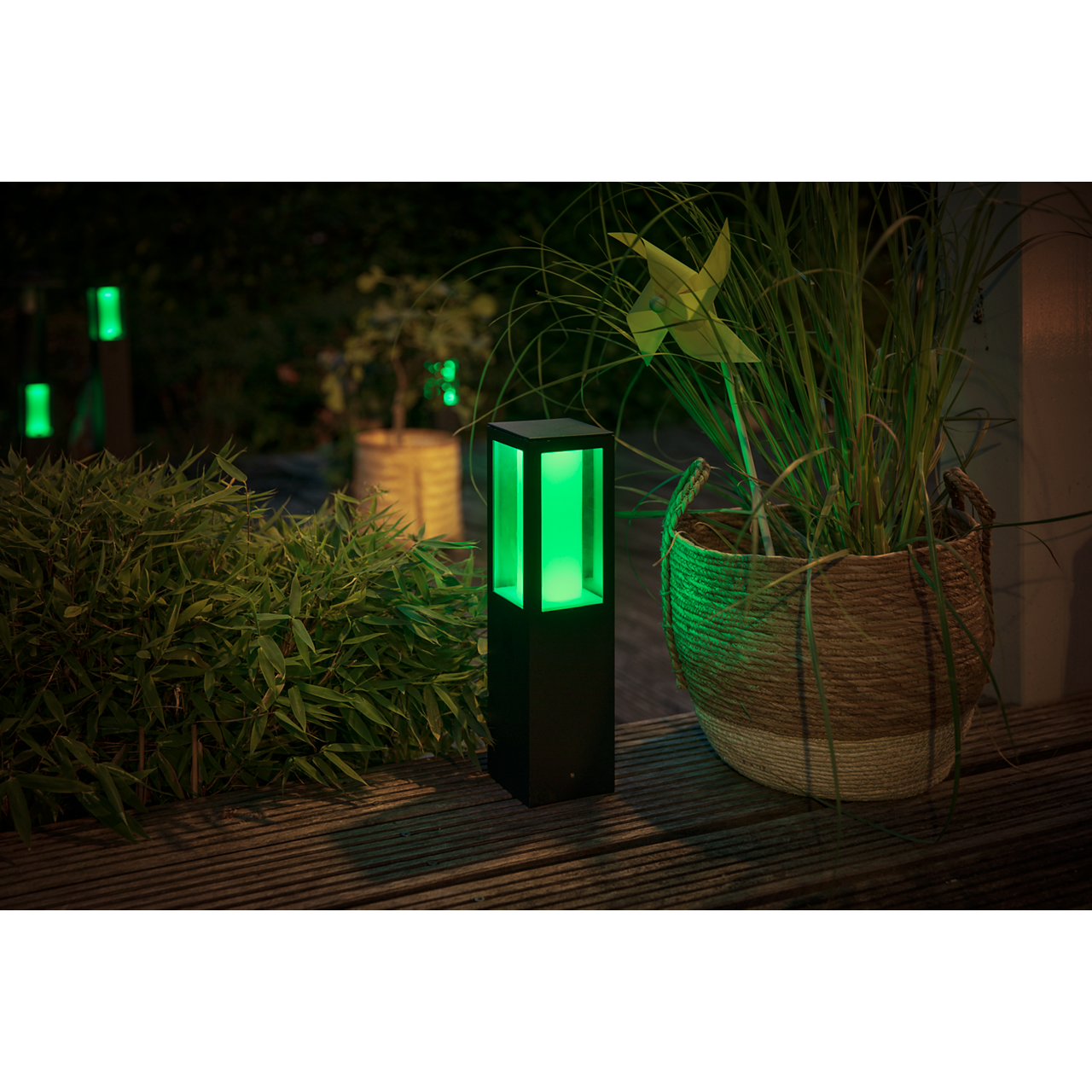 2035426 PHILIPS HUE IMPRESS BEDLAMPE5
