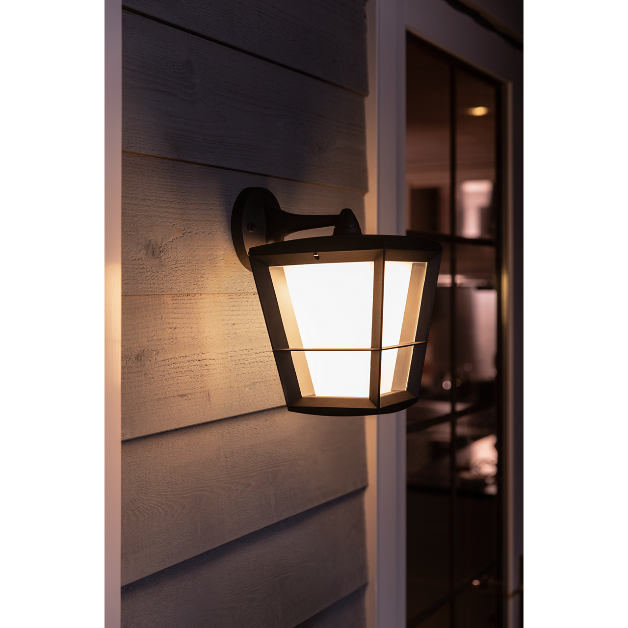 2035431 PHILIPS HUE ECONIC DOWN4