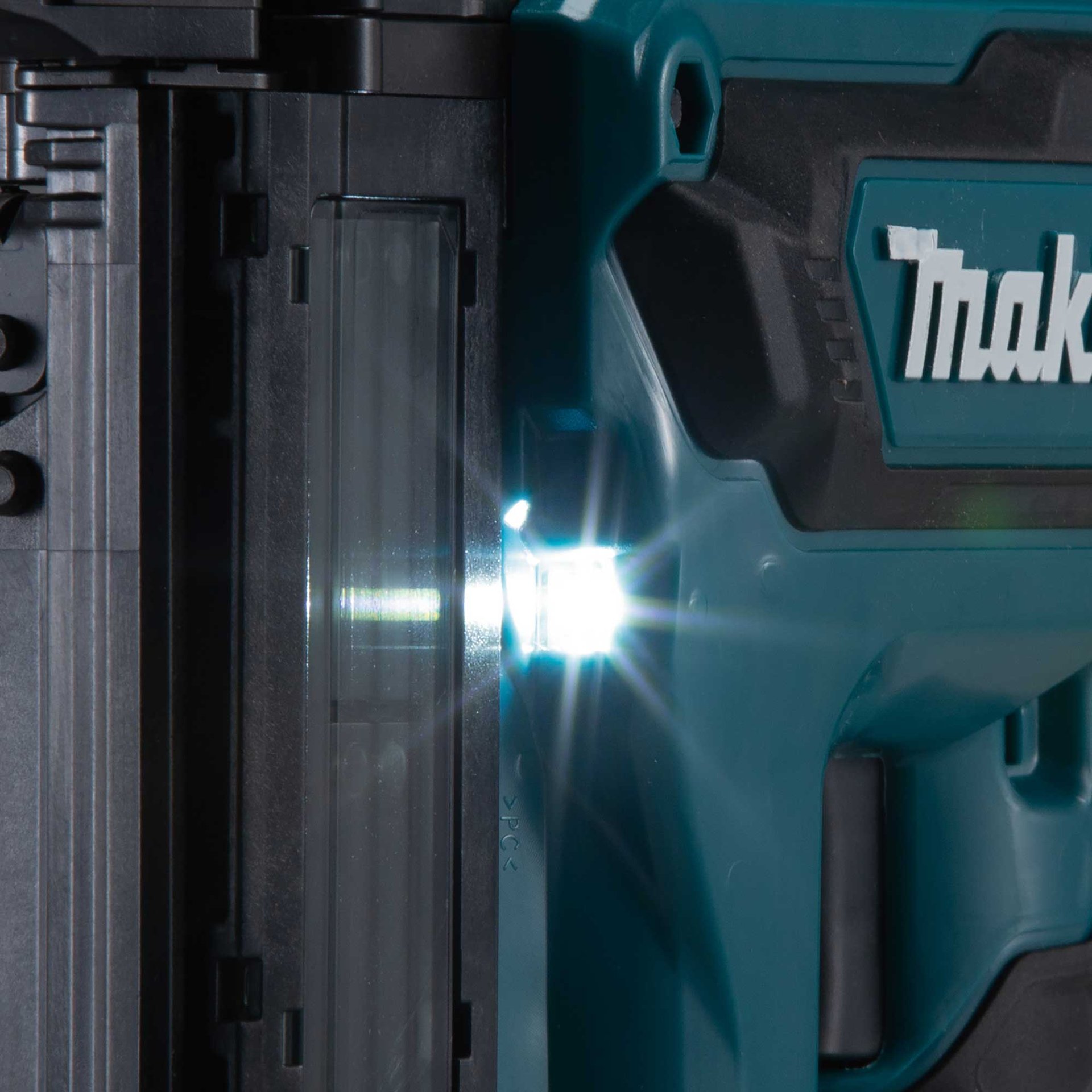 2081544 MAKITA 18V STIFTEPISTOL 2
