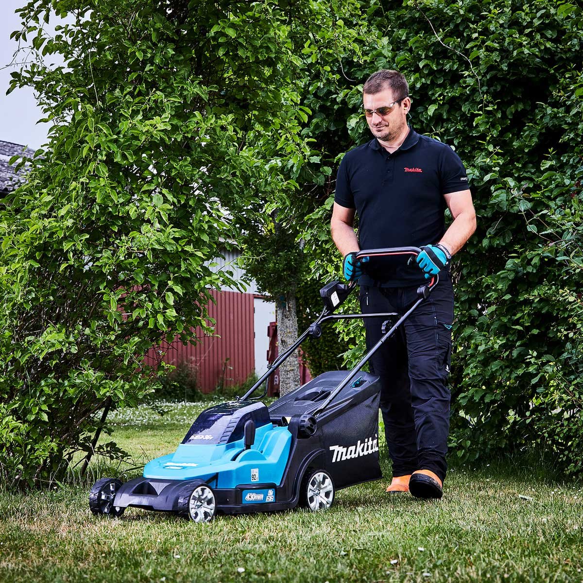 2093538 MAKITA PLÆNEKLIPPER 2X18V 6