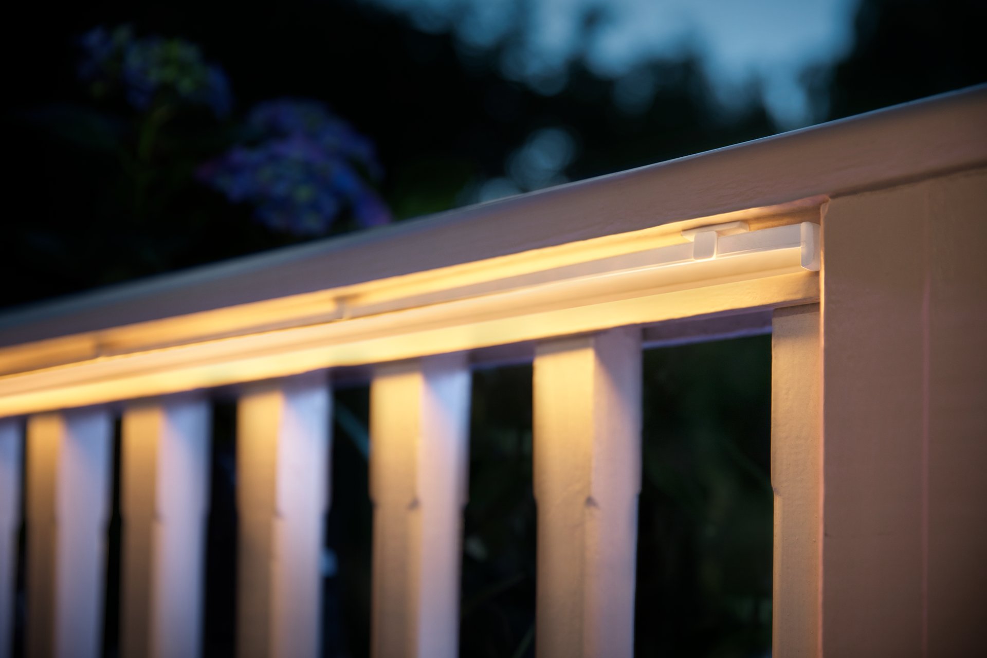 2107692 PHILIPS HUE LIGHTSTRIP 5M Miljø 2