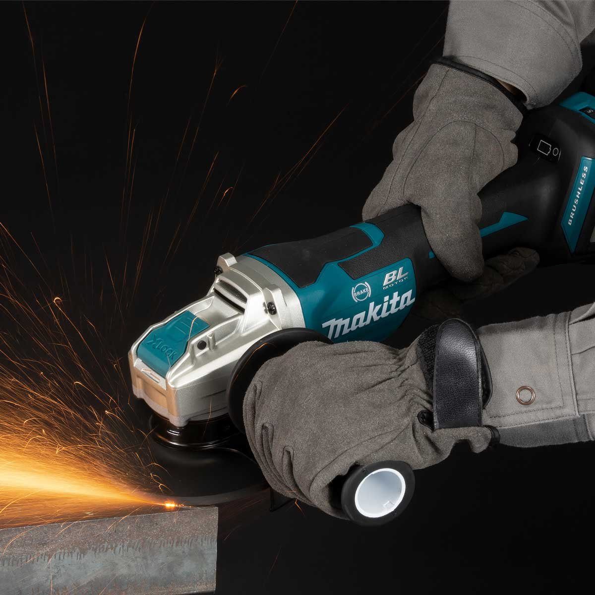 2111943 MAKITA VINKELSLIBER 18V XLOCK 4