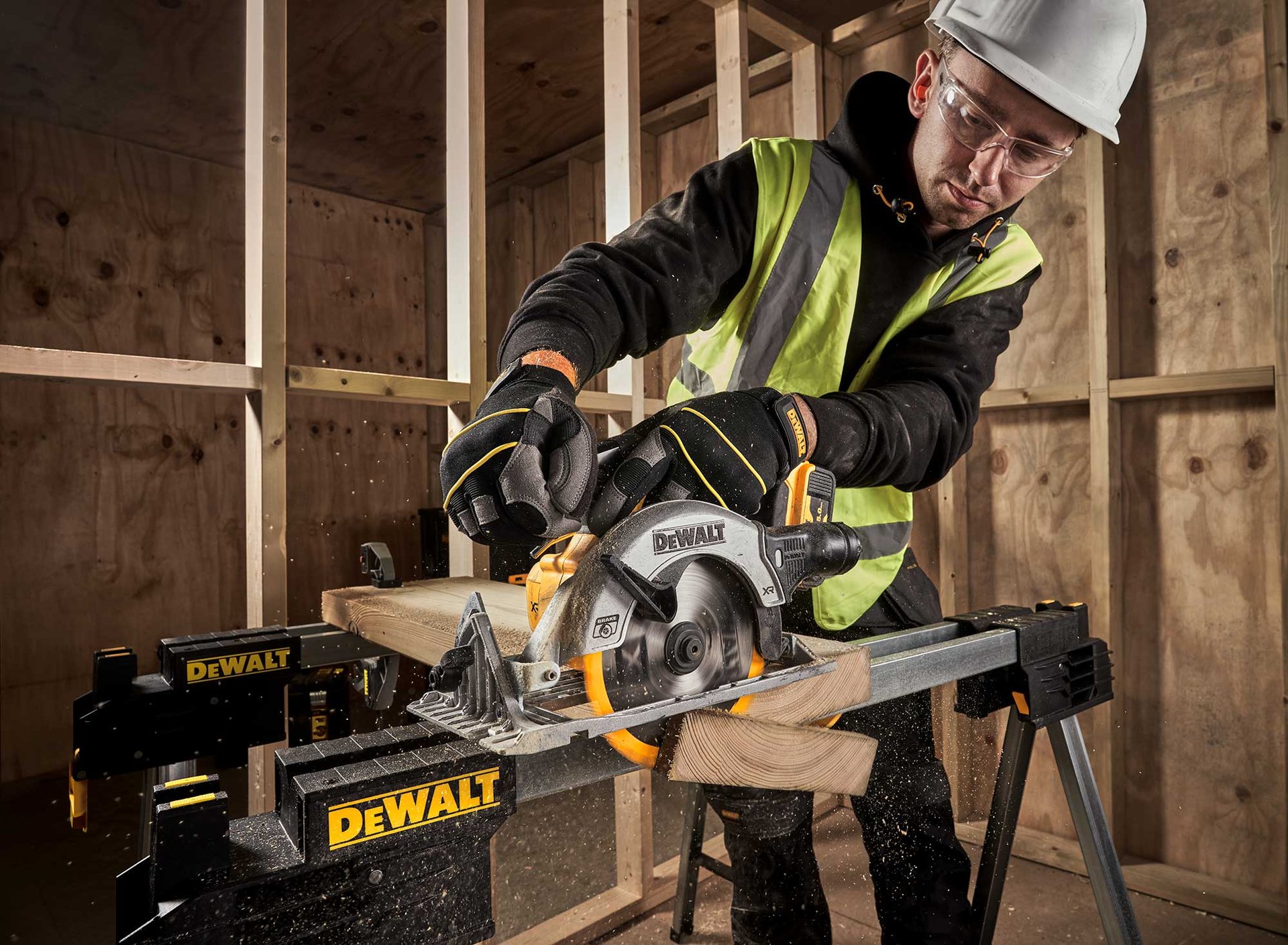 2167737 DEWALT 18V RUNDSAV 165X20MM 2
