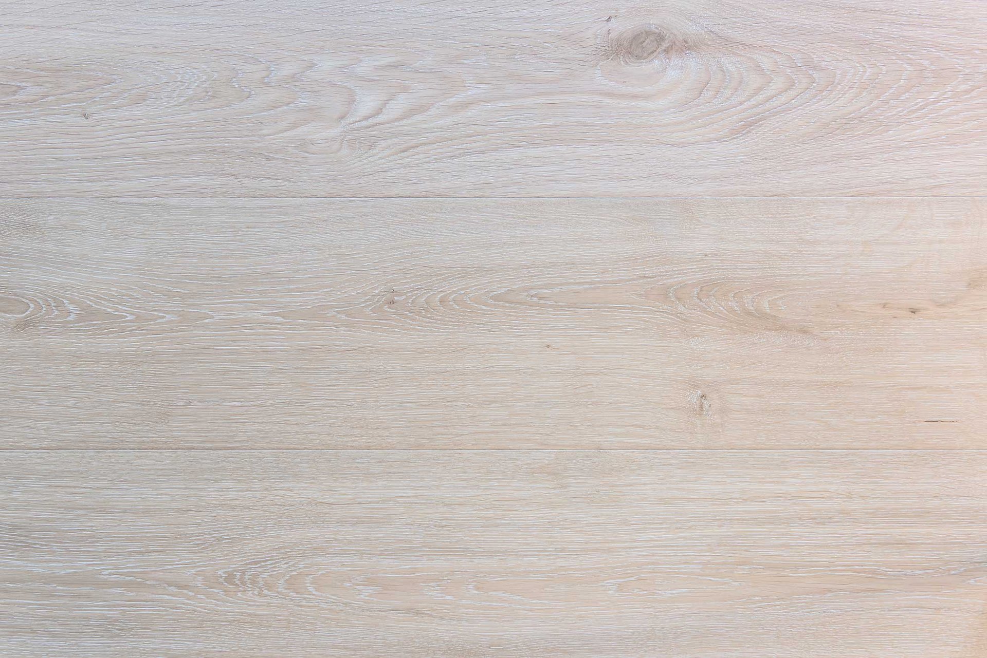 2217059 Oak Dessert LIGHT Whitewased