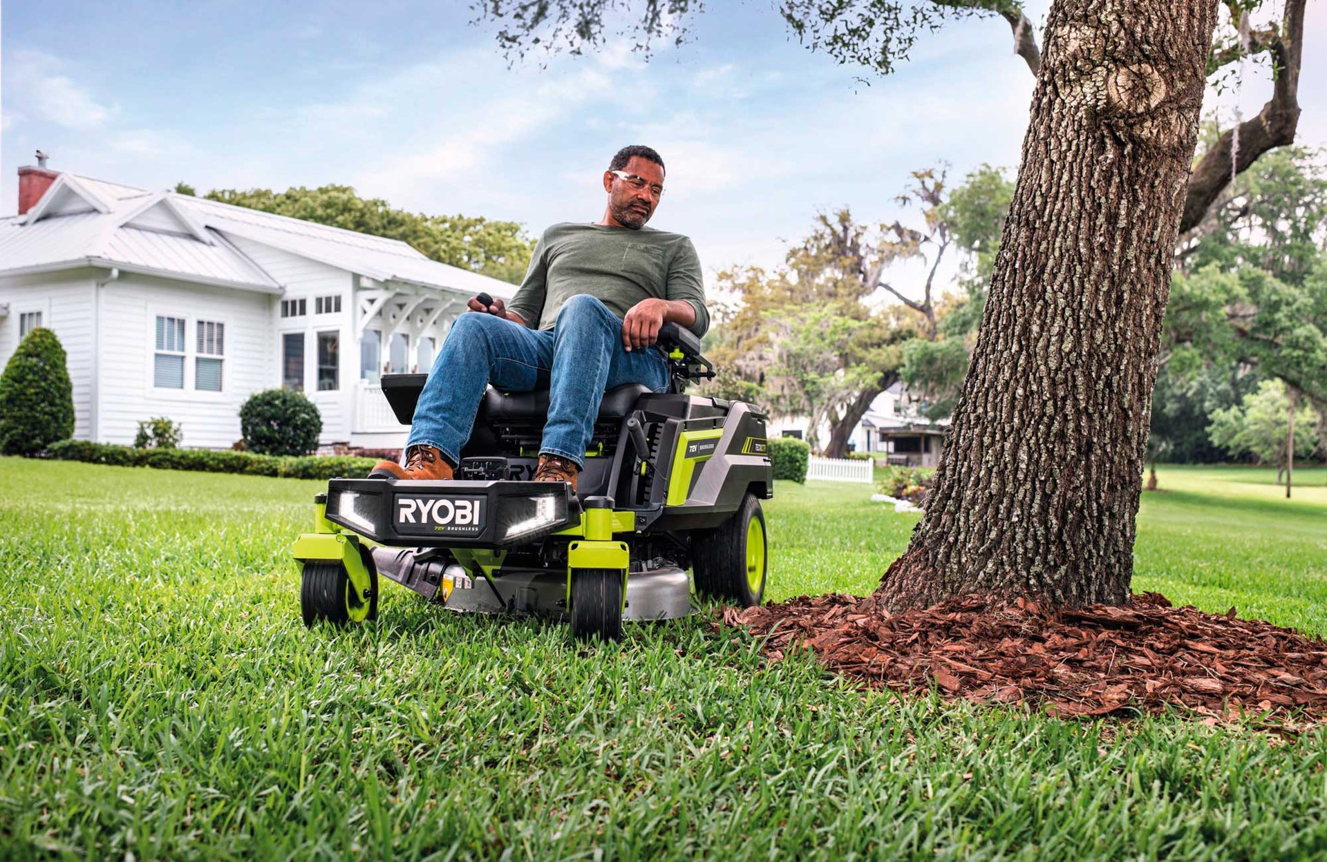 2339350 RYOBI ZERO TURN PLÆNETRAKTOR3