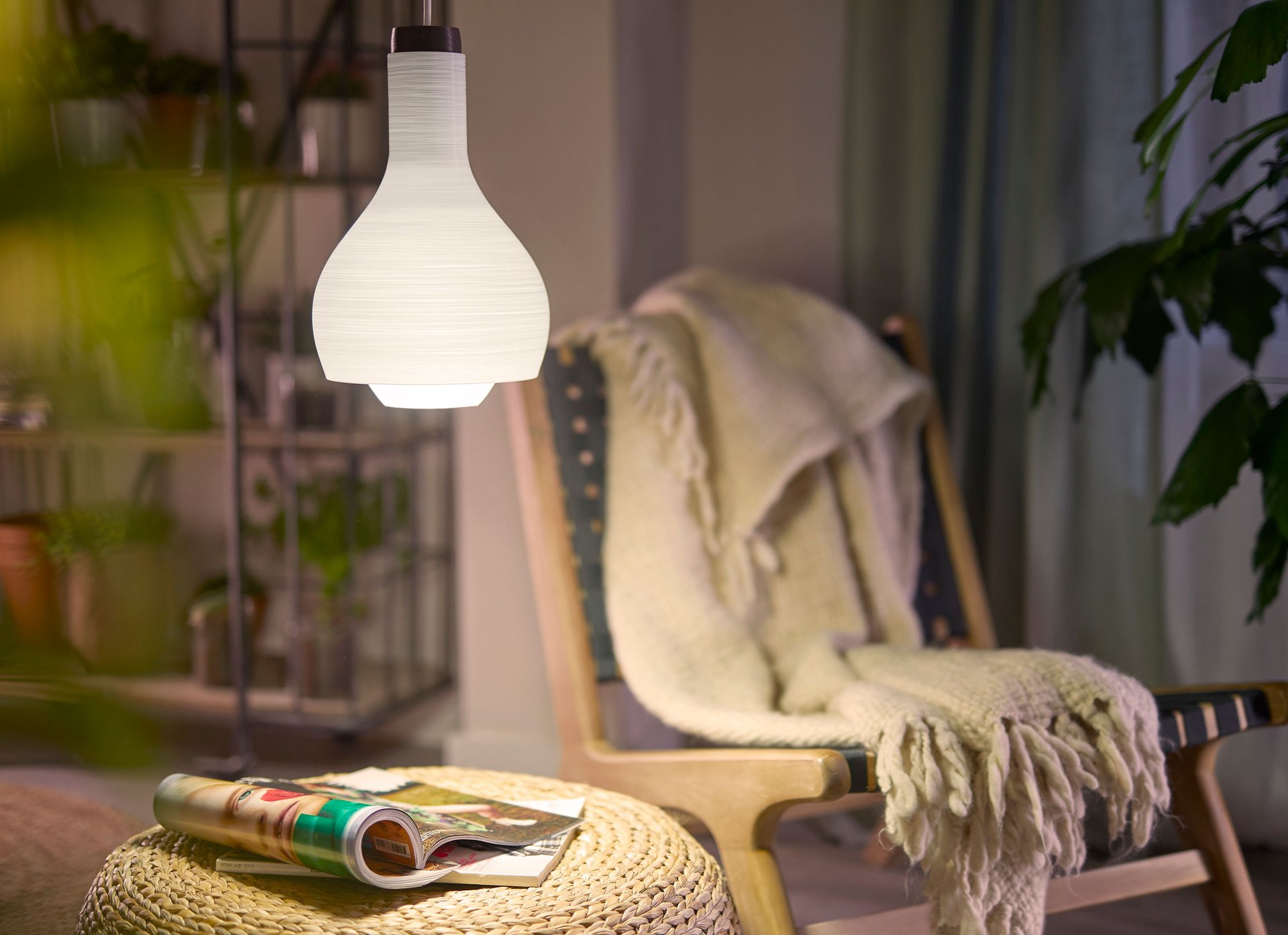2349975 PHILIPS LED STANDARD PAERE 40W 3
