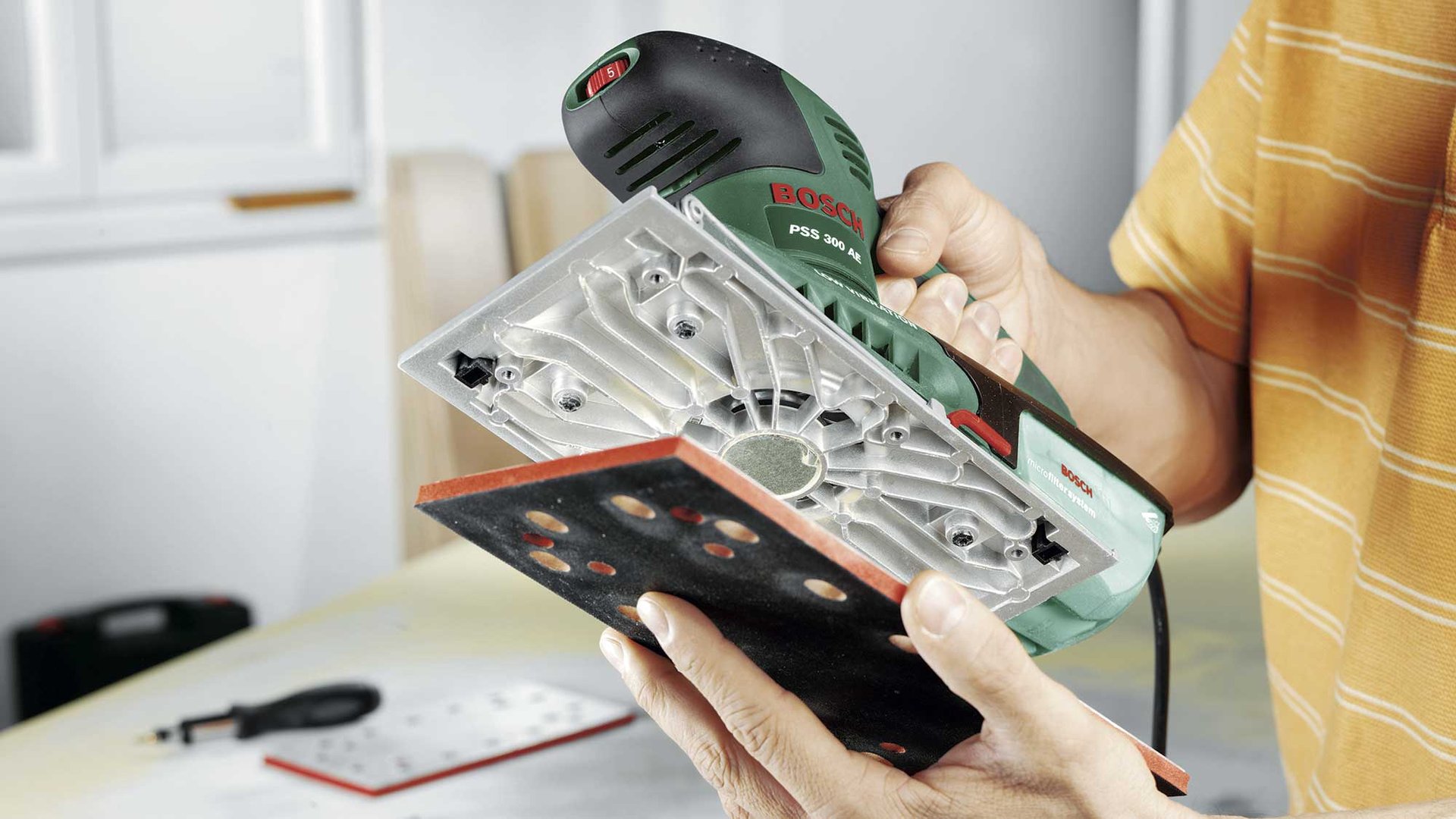 7423021 BOSCH RYSTEPUDSER PSS 300 AE 1