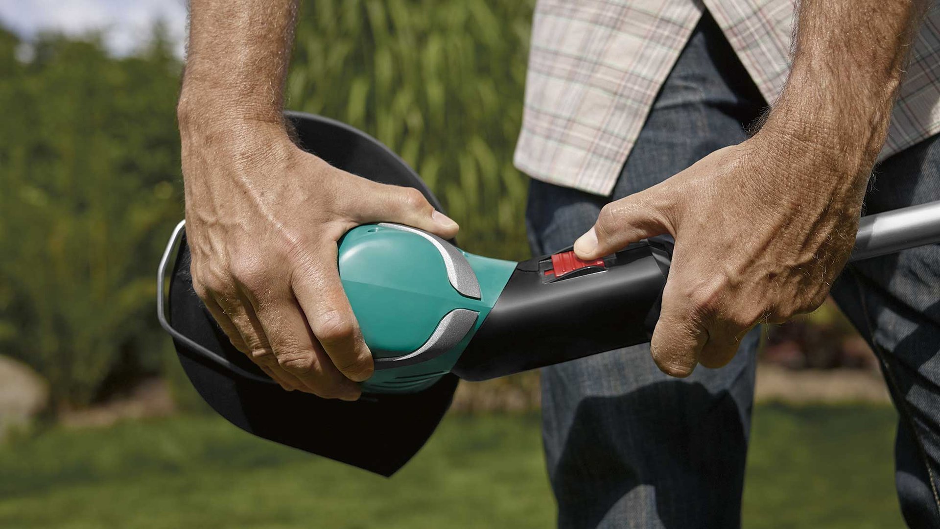 7437286 BOSCH GRÆSTRIMMER ART 27 1