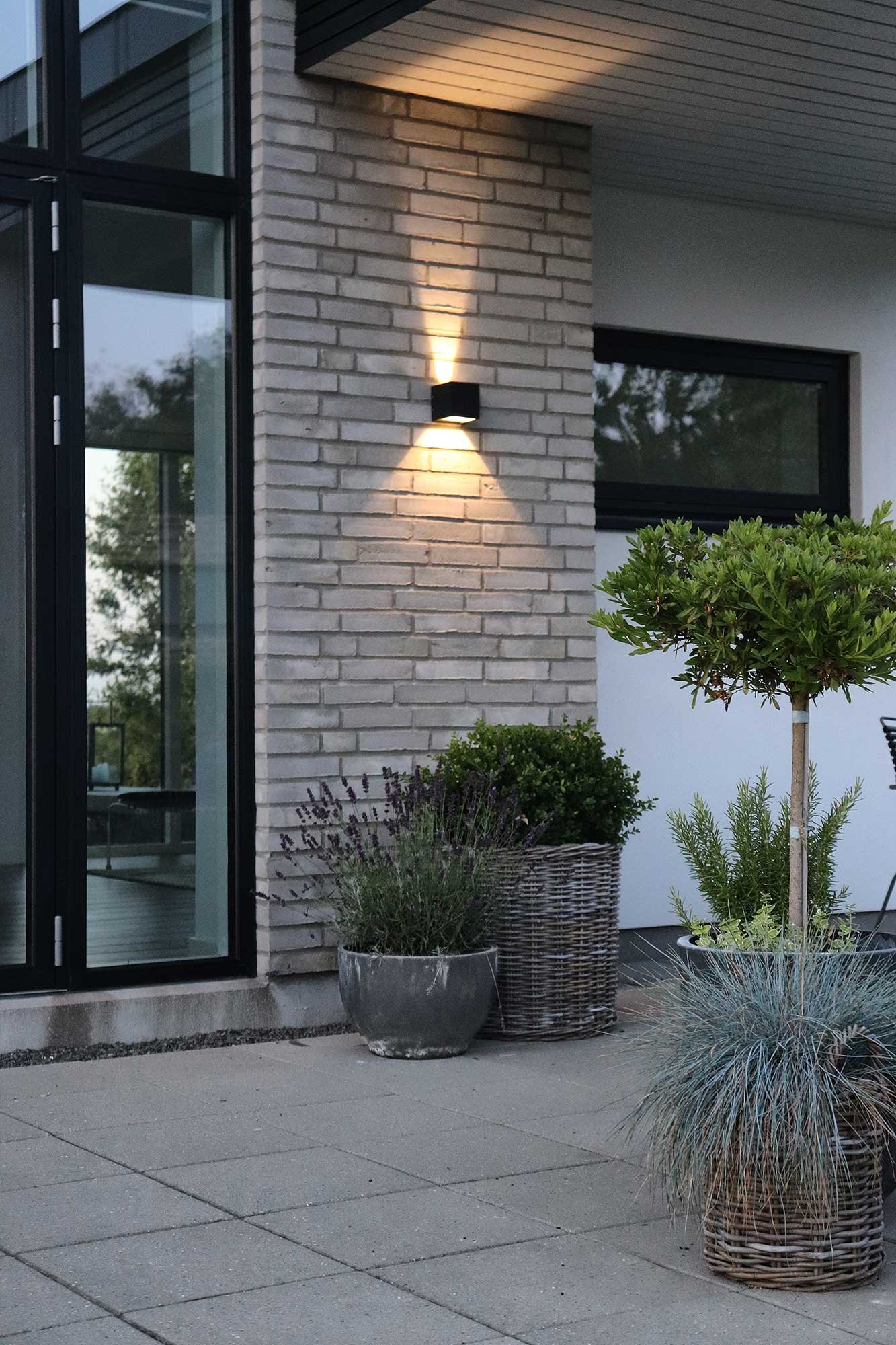 9098021 CUBE LED VÆGLAMPE SORT IP54 3